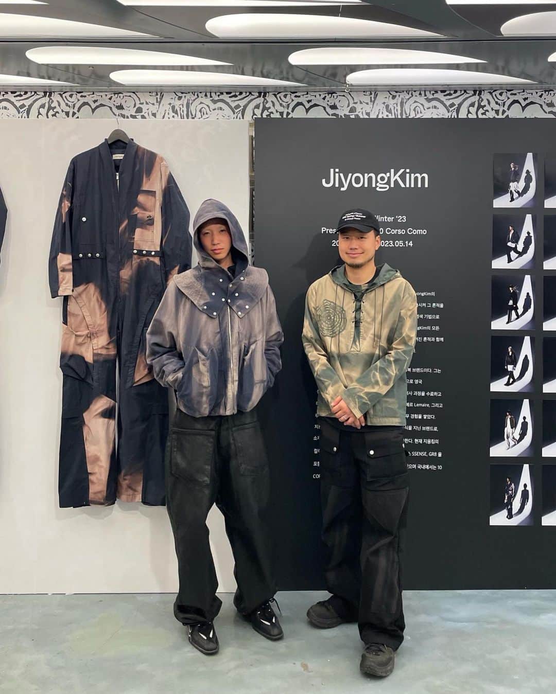 Junyoungさんのインスタグラム写真 - (JunyoungInstagram)「. JiyongKim Autmn/Winter '23 Presentation at 10 Corso Como 2023.05.04 - 2023.05.14  #jiyongkim #10corsocomoseoul」5月4日 22時13分 - yanggeng88