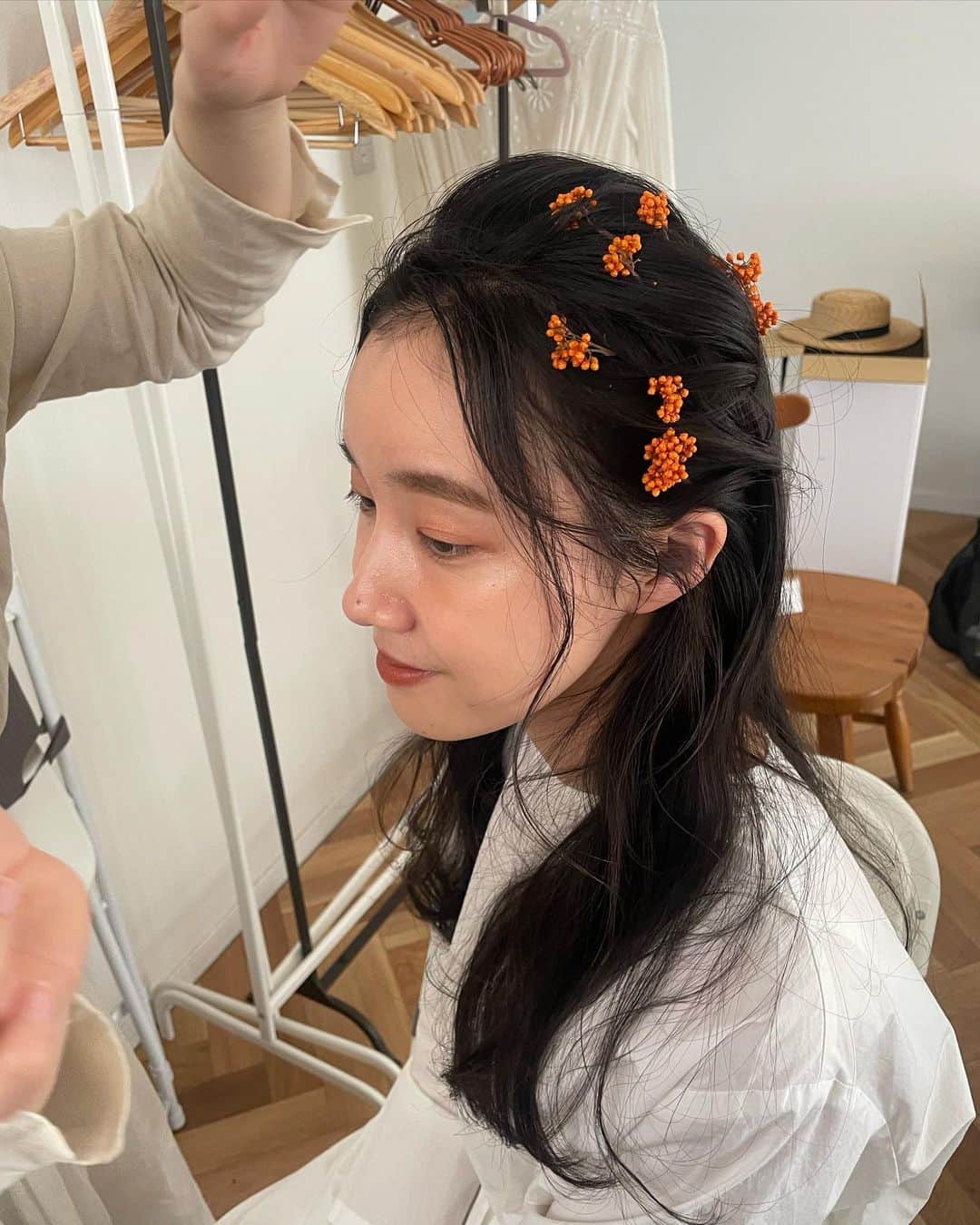 赤坂由梨さんのインスタグラム写真 - (赤坂由梨Instagram)「@hana.to.kyujitsu  @tete__nana ななさんヘアメイク🌼 どれもとっても素敵でした😌🙏  #hairmake #makeup」5月4日 22時32分 - __fuyuri