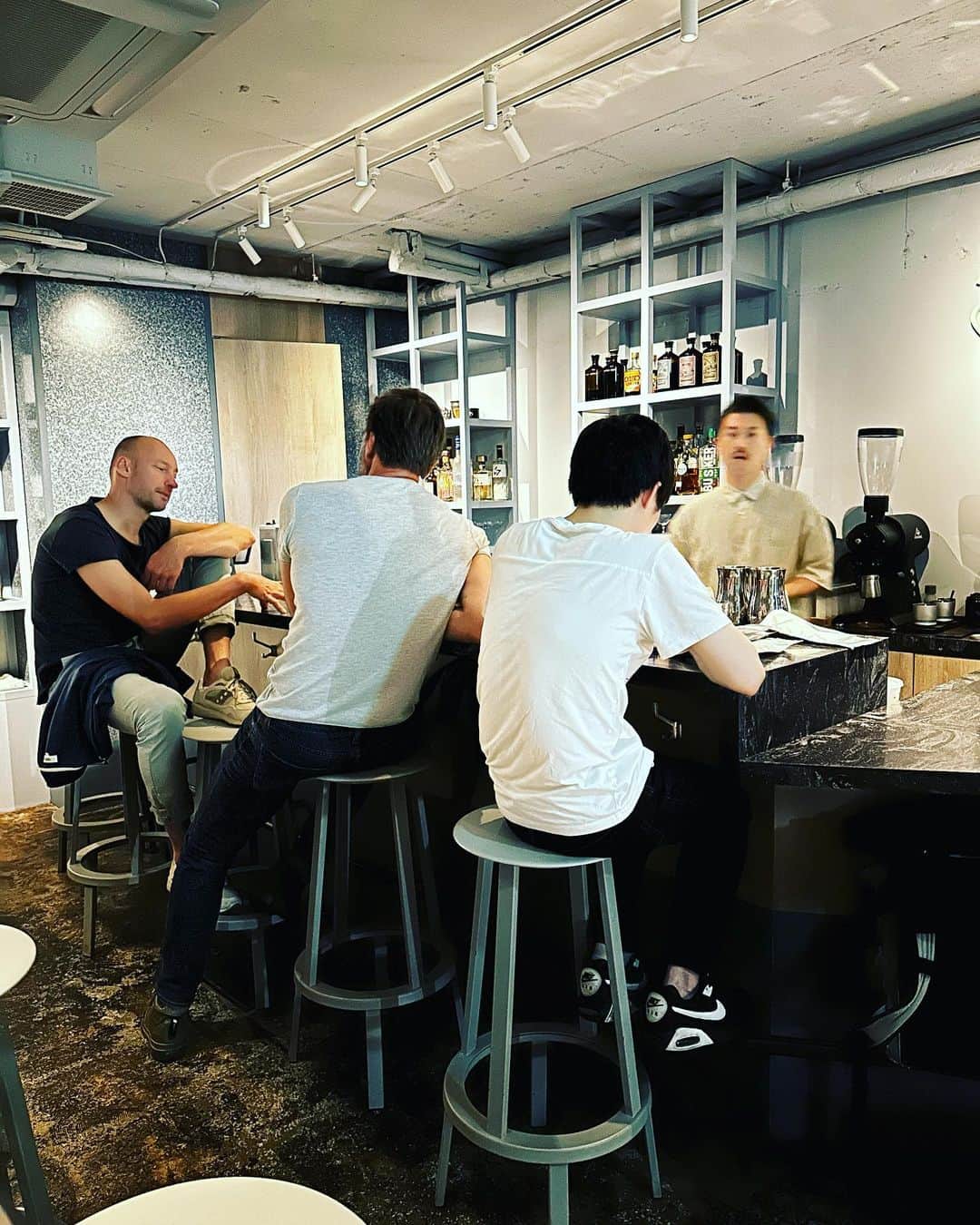 マッコイ斉藤のインスタグラム：「50も過ぎると1人で酒ではなくコ-ヒーを飲むわけで！ ＧＷは1人コーヒーです。」