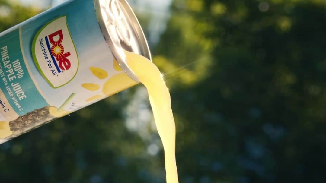 Dole Packaged Foods（ドール）のインスタグラム：「Pineapple juice deserves its time to shine. For every petition signature received, Dole will donate to Feeding America. Link in bio to learn more! #DolePineappleJuiceDay」