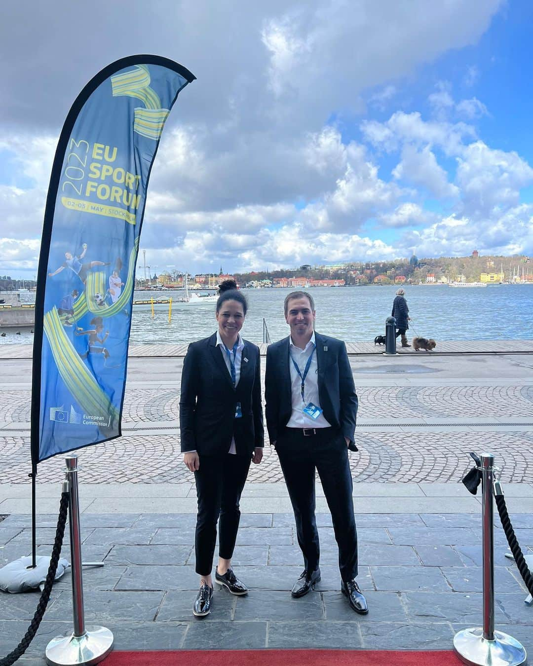 フィリップ・ラームのインスタグラム：「@celia.sasic & ich waren als Organisatoren der @euro2024 beim EU-Sportforum in Stockholm. Es ist eine Riesenchance für uns, die Kraft des Fußballs als Kitt für die Gesellschaft & für die europäische Idee zu nutzen - es soll eine Aufbruchstimmung entstehen. Wir wollen gemeinsam feiern, wir wollen unsere Wertegemeinschaft feiern.🇪🇺  Celia and I have been invited to the EU Sport Forum in Stockholm as organizer’s of the EURO 2024. It's a huge opportunity for us to use the power of football as a cement for society & for the European idea - to create a spirit of optimism. We want to celebrate, we want to celebrate our community of values.🇪🇺」