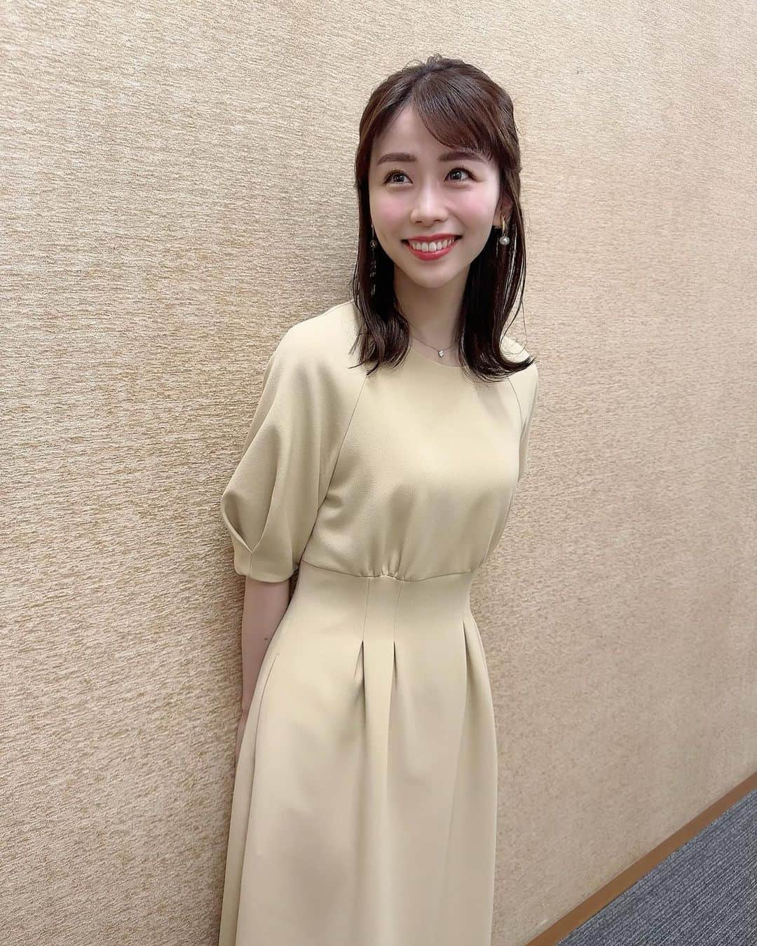 伊藤京子さんのインスタグラム写真 - (伊藤京子Instagram)「💛🤍 GWは連日中継でした！🎤 ２日目は珍しくライトイエローのワンピースを選んでみましたよ🥰 ご覧頂いた皆さまありがとうございました🌼✨」5月5日 10時37分 - kyoko_ito1128