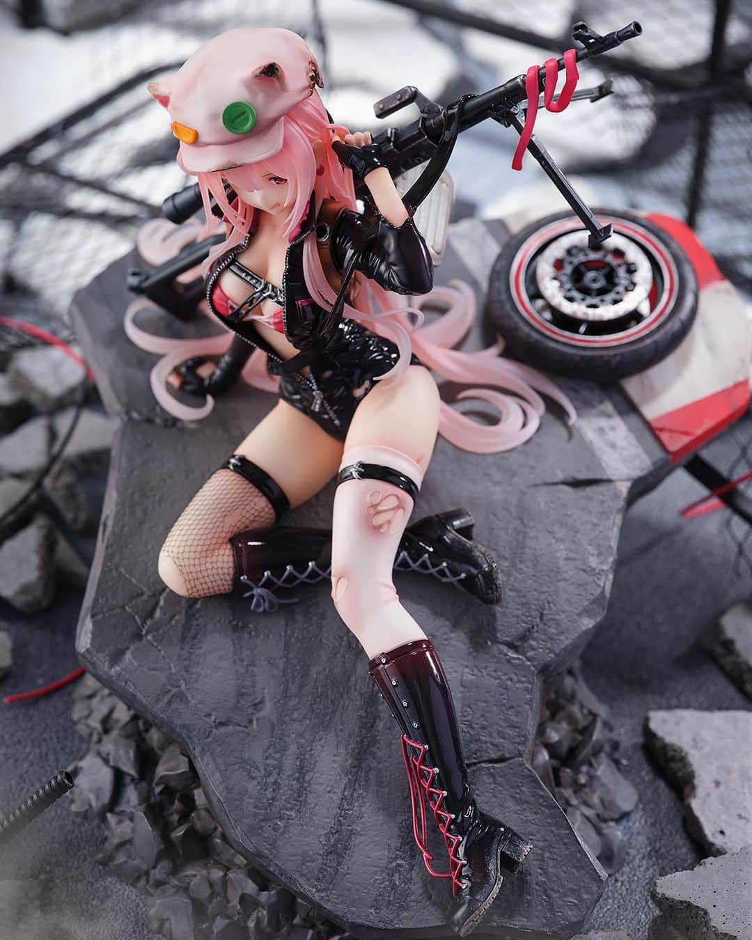 Tokyo Otaku Modeさんのインスタグラム写真 - (Tokyo Otaku ModeInstagram)「We're taking some heavy damage with this stunning figure! 😍  🛒 Check the link in our bio for this and more!   Product Name: Girls' Frontline UKM-2000 Gale Lightning Heavy Damage Ver. 1/7 Scale Figure Series: Girls' Frontline Manufacturer: eStream Sculptor: Design Coco (Art Director: CHIGA) Specifications: Painted, non-articulated, 1/7 scale PVC figure with base Dimensions (approx.): 202 x 190 x 223 mm | 8" x 7.5" x 8.8"  #girlsfrontline #ukm2000 #galelightning #heavydamage  #tokyootakumode #animefigure #figurecollection #anime #manga #toycollector ##animemerchanimemerch」5月5日 10時00分 - tokyootakumode