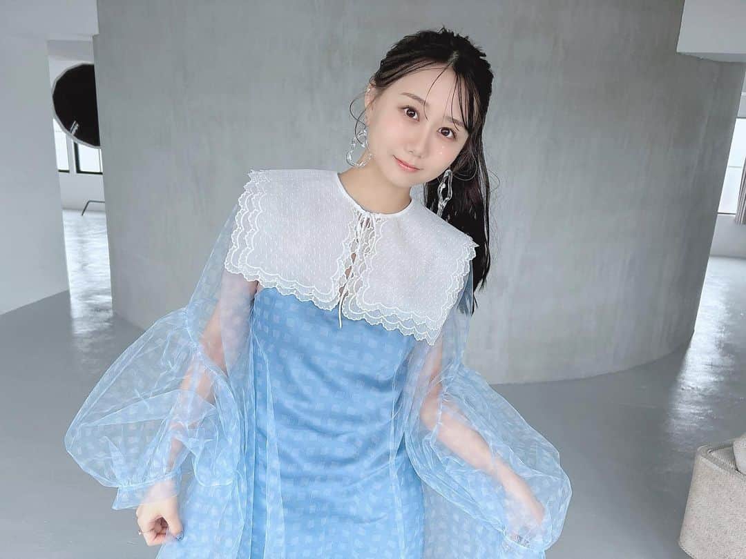 のインスタグラム：「5.6月のなおパレ衣装🪼💭  FCサイト過去一爽やかに なったのでは！笑  GWはどうですか？ 体調崩さないように そして思い切り楽しめますように！」