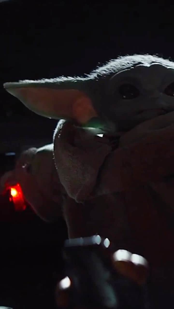 マイク・シノダのインスタグラム：「#MayThe4thBeWithYou 🤘🏽」