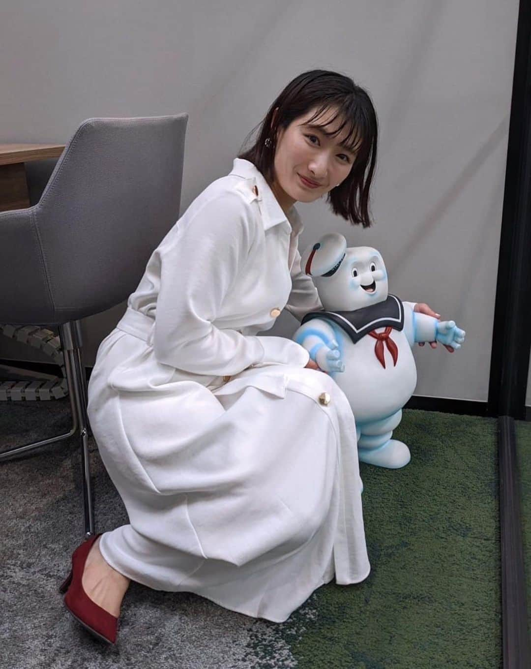 武田梨奈さんのインスタグラム写真 - (武田梨奈Instagram)「🇭🇰 数ヶ月ぶりにお仕事で香港に来れたので、 私が所属する事務所のグループ会社 Sony Pictures HK Sony Music Entertainment HK 香港支社にお邪魔しました☺️🤝  同じカンパニーでいてもなかなかお会いする機会はないので、未来に向けて素敵な時間を共有できて嬉しかったです🤍🖤🤍   #hongkong」5月5日 2時34分 - rinatakeda615