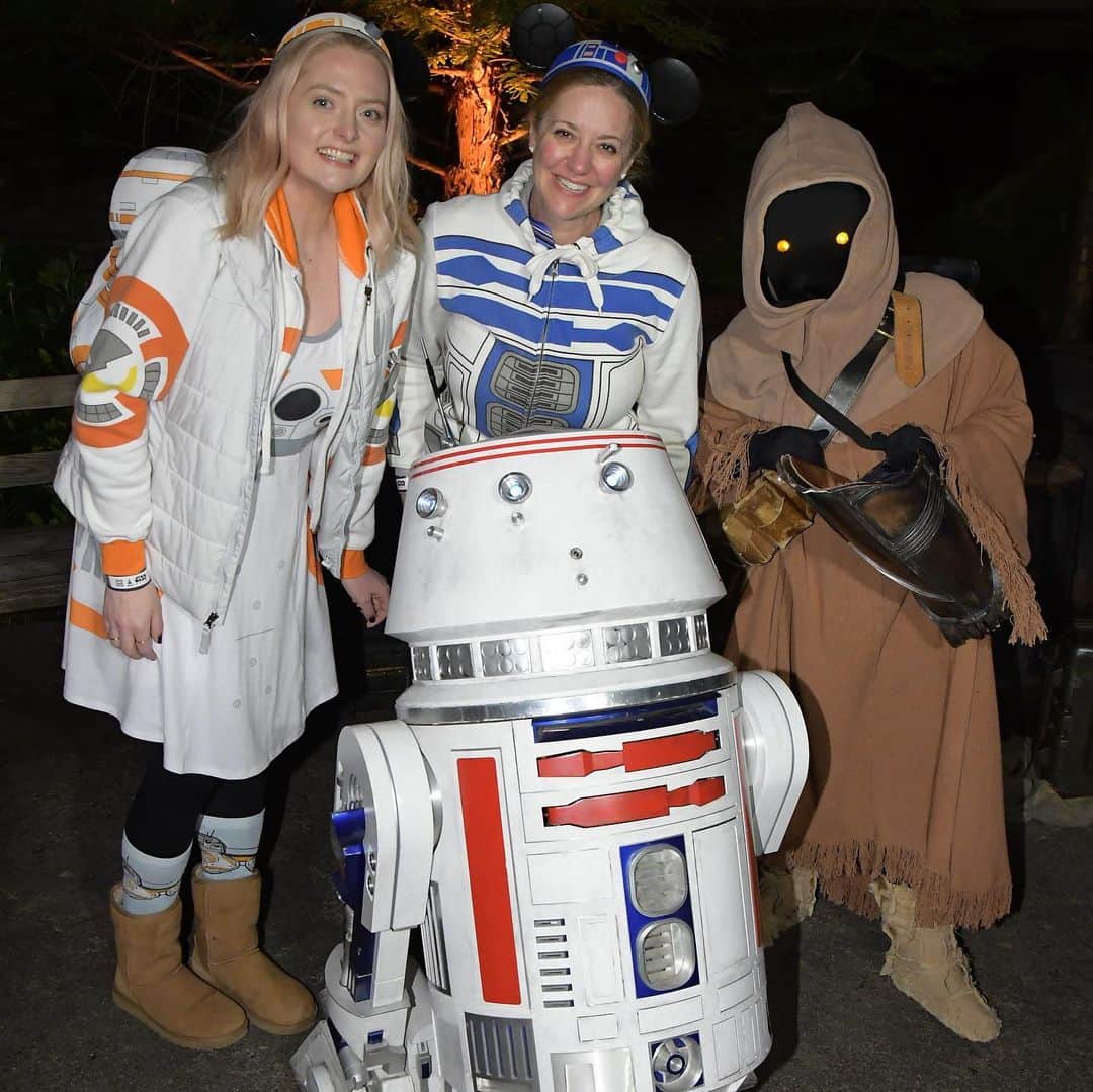 ローレン・アッシュさんのインスタグラム写真 - (ローレン・アッシュInstagram)「May the 4th be with you…」5月5日 3時31分 - laurenelizabethash