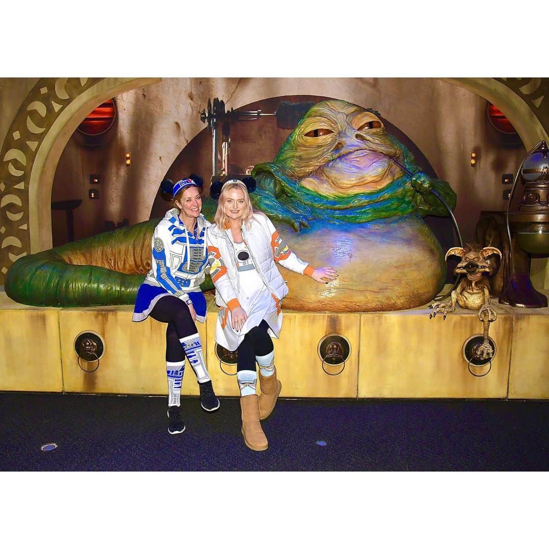 ローレン・アッシュさんのインスタグラム写真 - (ローレン・アッシュInstagram)「May the 4th be with you…」5月5日 3時31分 - laurenelizabethash