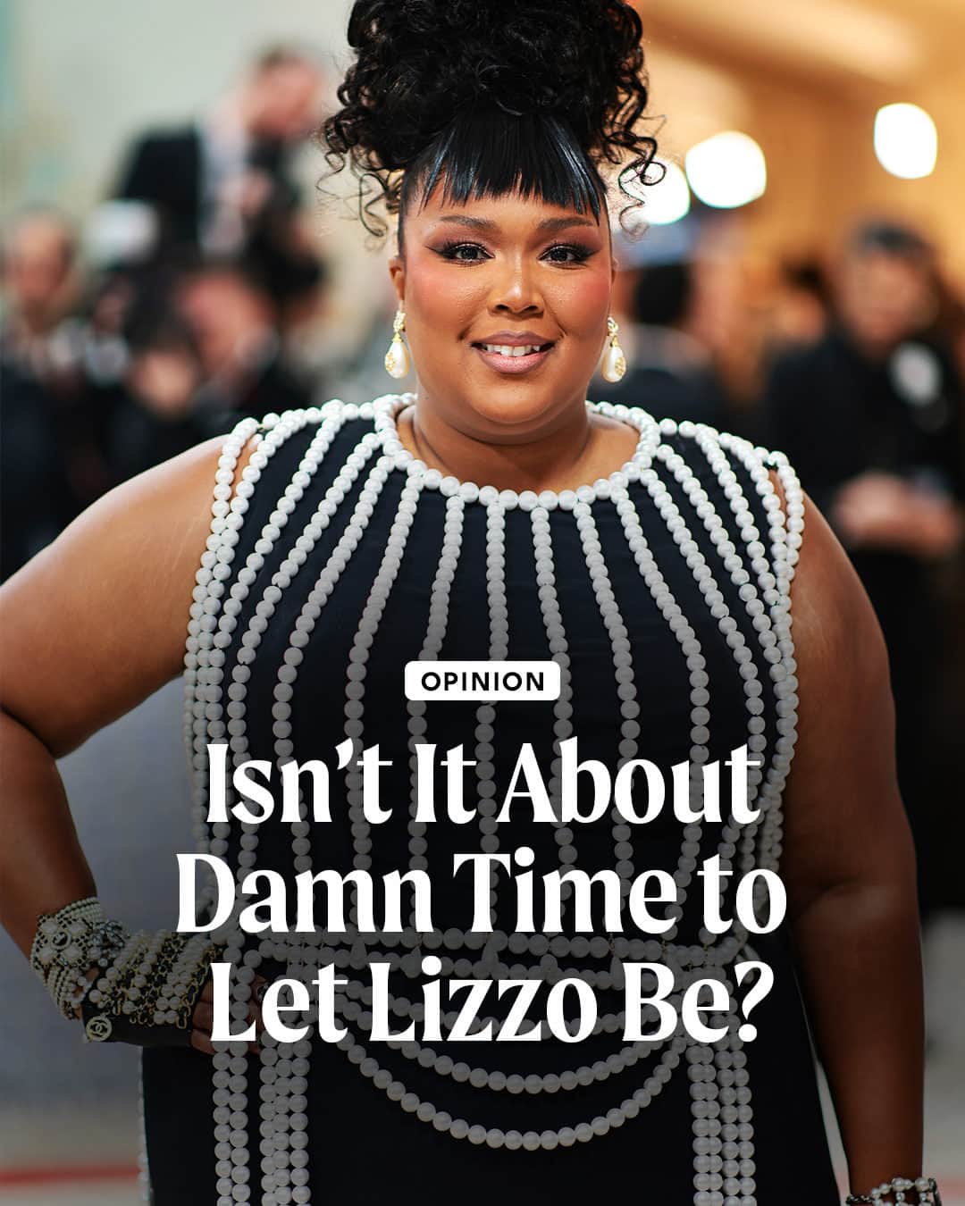 Cosmopolitanさんのインスタグラム写真 - (CosmopolitanInstagram)「Lizzo faced impossible expectations going into this year's Met Gala, which celebrated controversial and infamously fatphobic designer Karl Lagerfeld. At the link in bio, @speakpatrice explains why we need to remember that Lizzo is a human, not a signpost.」5月5日 3時45分 - cosmopolitan