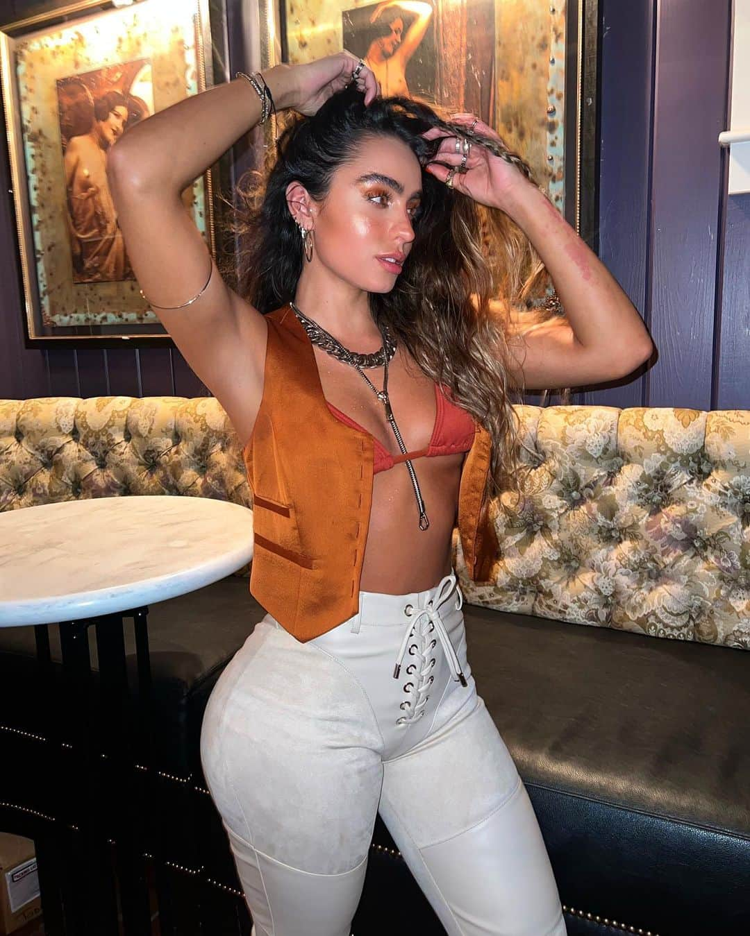 Sommer Rayさんのインスタグラム写真 - (Sommer RayInstagram)「i feel like i’m in college on this college tour.. last stop tonight- indiana!! @kilroys_sports」5月5日 4時09分 - sommerray