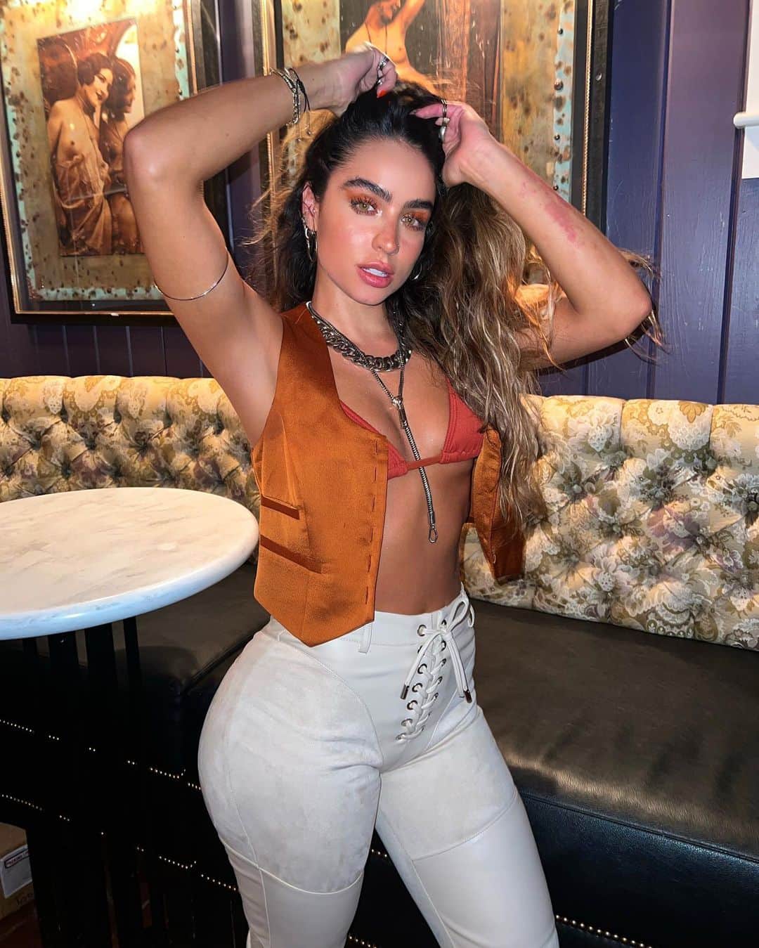 Sommer Rayさんのインスタグラム写真 - (Sommer RayInstagram)「i feel like i’m in college on this college tour.. last stop tonight- indiana!! @kilroys_sports」5月5日 4時09分 - sommerray