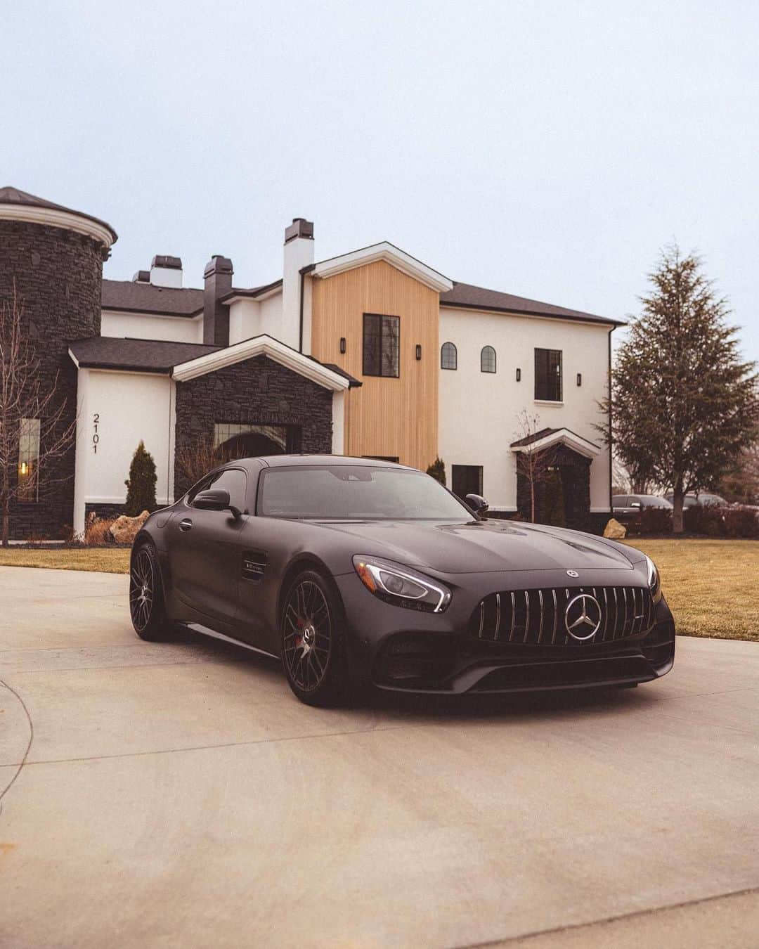 メルセデス・ベンツさんのインスタグラム写真 - (メルセデス・ベンツInstagram)「Refined. Rebellious. Revitalising.  via @mercedesamg  📷 @i.t.m.p  #MercedesBenz #MercedesAMG #AMG」5月5日 6時55分 - mercedesbenz