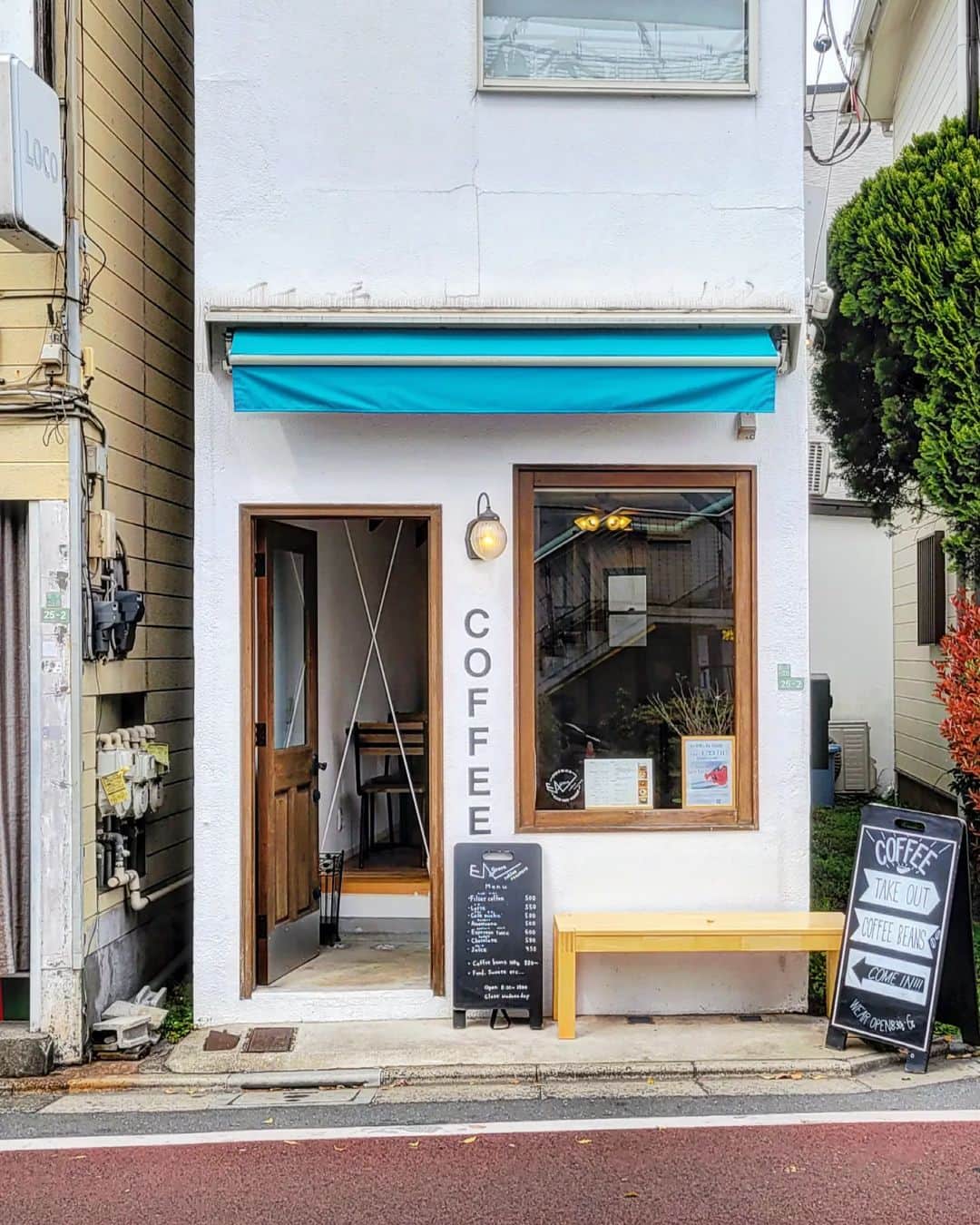 CAFE-STAGRAMMERさんのインスタグラム写真 - (CAFE-STAGRAMMERInstagram)「Please come to Tokyo and have a good time with good coffee. きょうもいちにち、お天気ですか♪  #宮の坂 #世田谷区 #☕ #宮の坂カフェ #世田谷区カフェ #ENgravecoffeeroasters #miyanosaka #setagaya #cafetyo #tokyocafe #カフェ #cafe #tokyo #咖啡店 #咖啡廳 #咖啡 #카페 #คาเฟ่ #Kafe #カフェ巡り #coffeeaddict #カフェ部 #cafehopping #coffeelover #カフェスタグラム #instacoffee #instacafe #東京カフェ部 #sharingaworldofshops」5月5日 8時12分 - cafetyo