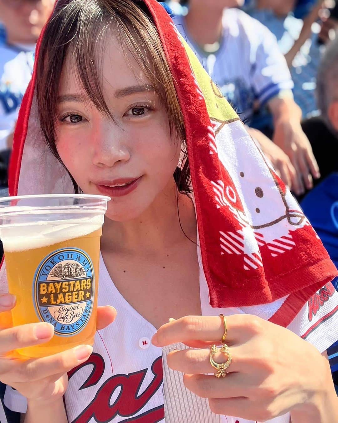 古田ちさこさんのインスタグラム写真 - (古田ちさこInstagram)「🍺4コマ🎞️ 辛いことはビール飲んで忘れましょう✨✨✨  サヨナラHRまたみちゃった🙈  神宮3連敗 ドーム サヨナラHR ハマスタ サヨナラHR 🆕  関東ファン辛いので広島に行ってきます🚄💨💨  #😭😭😭 #本当は慰めてほしい」5月5日 8時24分 - chisakofuruta