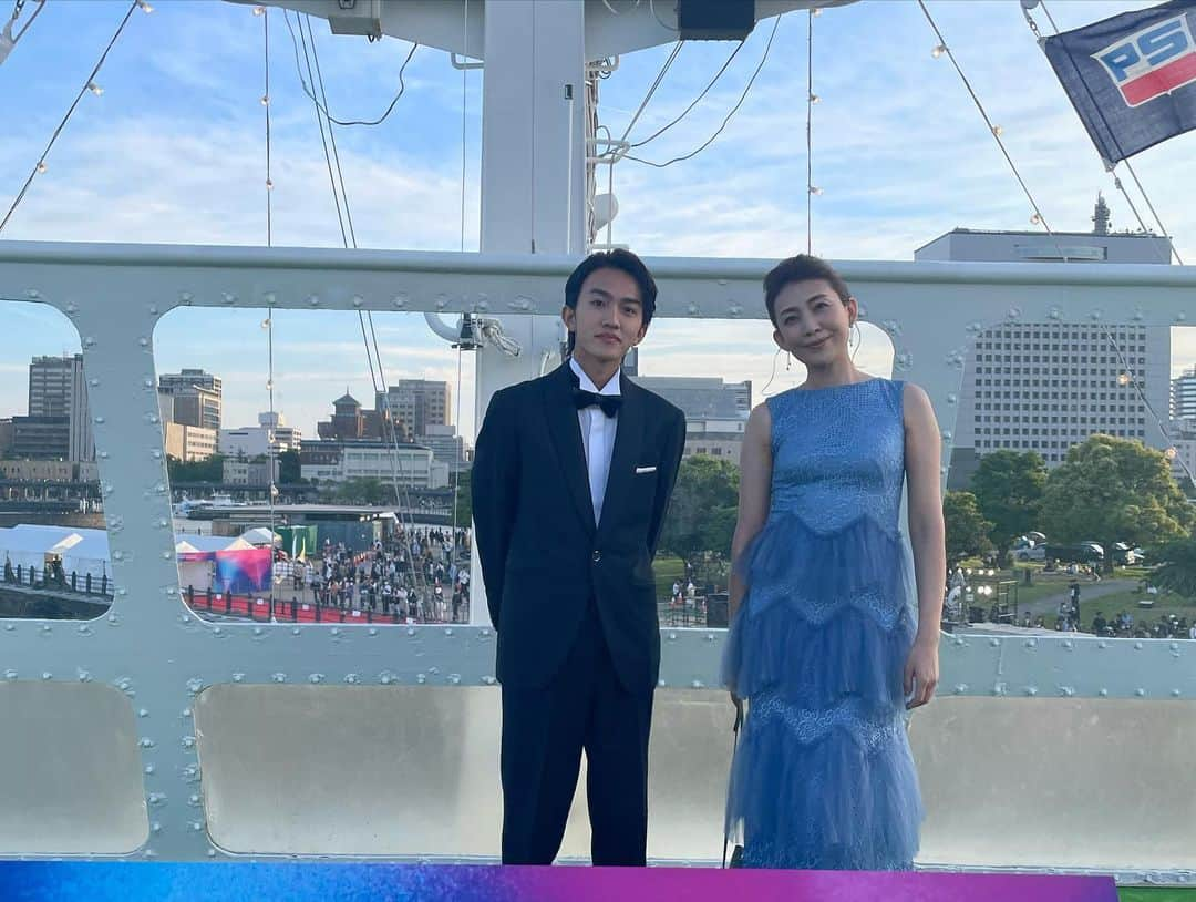 田中美里さんのインスタグラム写真 - (田中美里Instagram)「5月3日に行われた #横浜国際映画祭 船上で。  #赤レンガパーク  #中川翼 #田中美里 #速瀬愛 #坂巻有紗 #一条もん  #スパイスより愛を込めて　。 #6月2日 #roadshow」5月5日 8時41分 - misatotanaka77