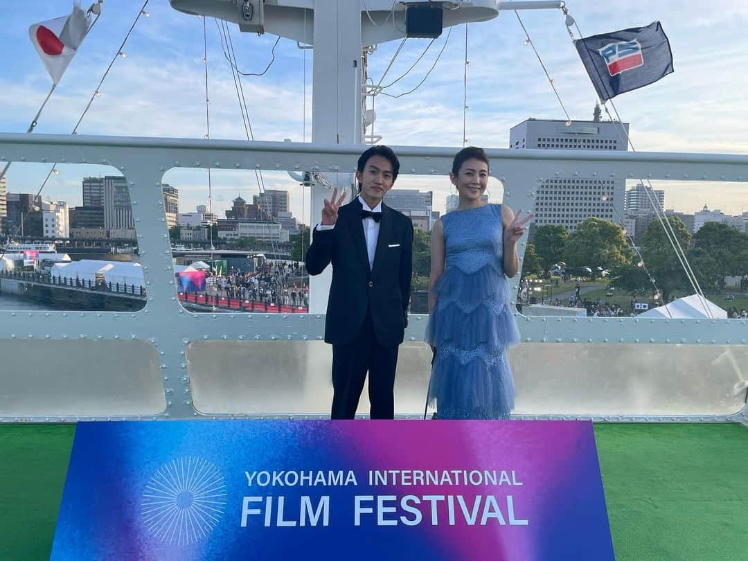 田中美里さんのインスタグラム写真 - (田中美里Instagram)「5月3日に行われた #横浜国際映画祭 船上で。  #赤レンガパーク  #中川翼 #田中美里 #速瀬愛 #坂巻有紗 #一条もん  #スパイスより愛を込めて　。 #6月2日 #roadshow」5月5日 8時41分 - misatotanaka77