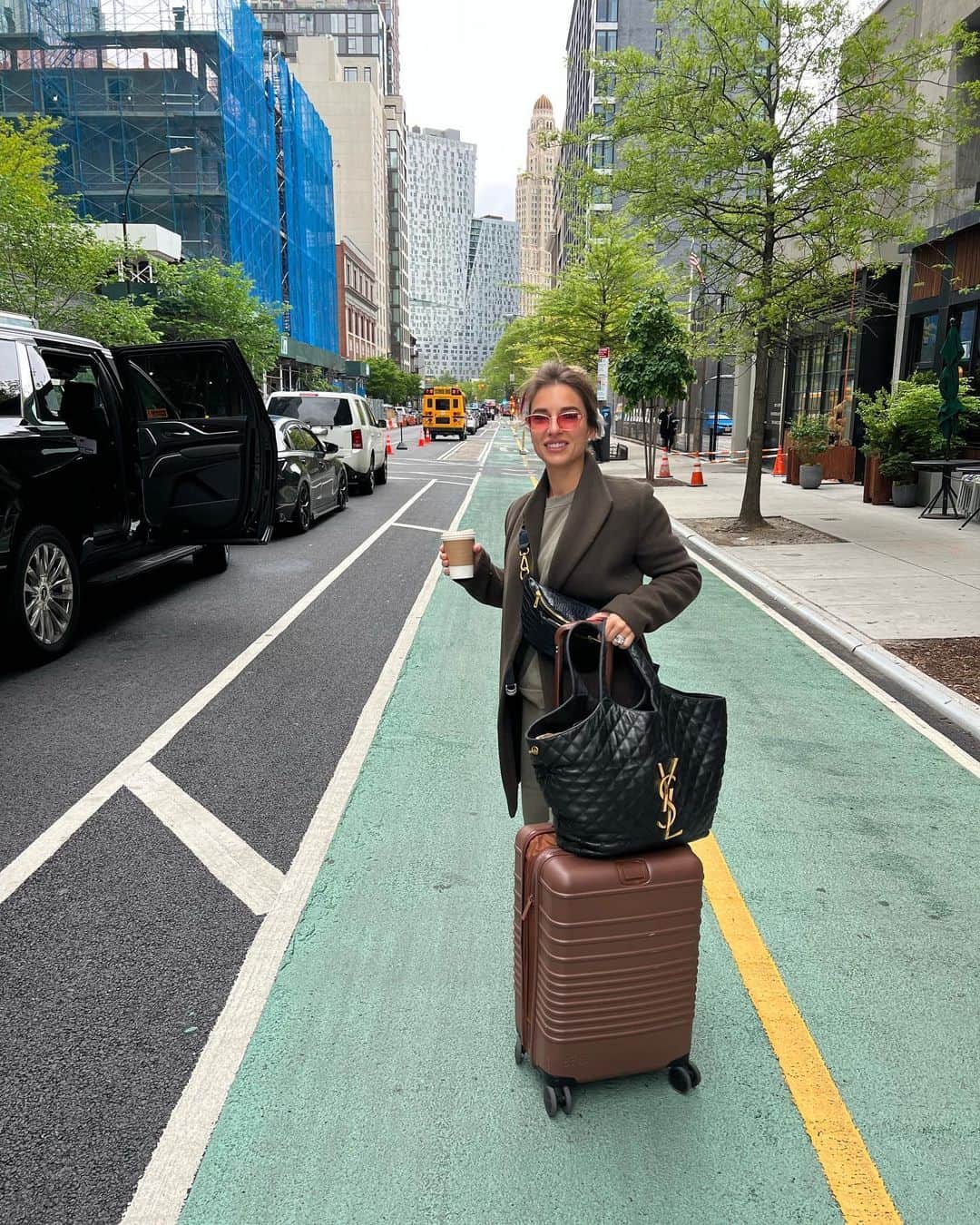 Jessie Jamesさんのインスタグラム写真 - (Jessie JamesInstagram)「A quick New York minute🗽✈️🤌🏽 Can’t wait to share with y’all what went down 🔥」5月5日 8時38分 - jessiejamesdecker
