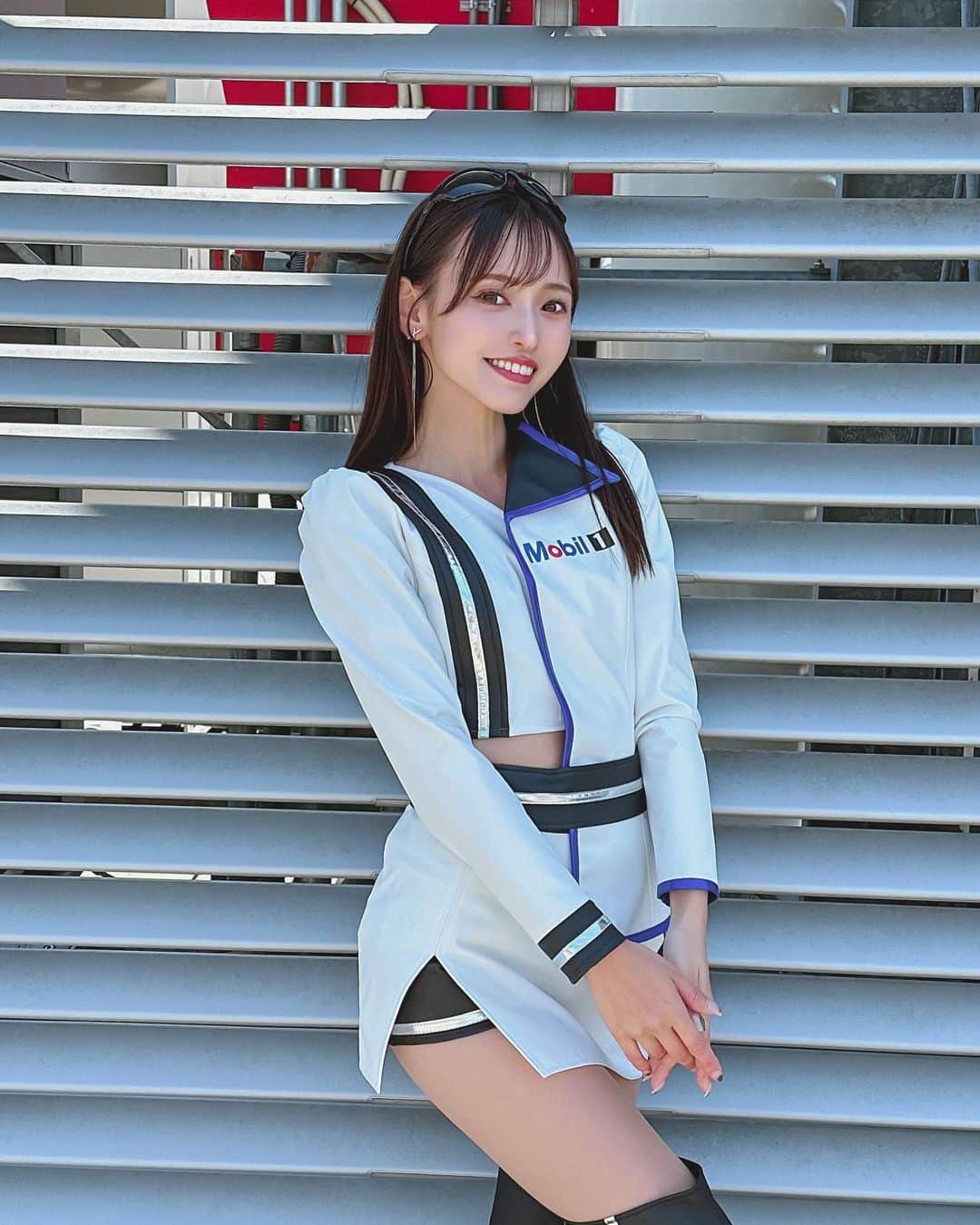 引地裕美のインスタグラム：「SUPER GT Rd.2 in 富士🏎️🗻🏁  第2戦からはFIA-F4も開幕✨ PCCJ、PIT WALK、KIDS WALK、物販サイン会と Mobil1レーシングサポーターズは2日間大忙しでしたが、 みなさん駆けつけてくれてありがとうございました☝🏻🖤  SUPER GTはMobil1サポートチームは 100号車　ポールポジション▶︎2位🏆 1号車　12番手▶︎9位 8号車　7番手▶︎11位  という結果になりました！ 100Lapの長いレースの中、 みなさん応援ありがとうございました✨  毎週のようにサーキットにいましたが、ここから2週間程レースはお休みです😌  みなさん素敵なGWを過ごしてね🐕  #mobil1 #mobil1レーシングサポーターズ #supergt #marelliimpulz #teamimpul  #UMine #japanese #japanesegirl #일본 #costume #レースクイーン #rq #モータースポーツ #motorsports」