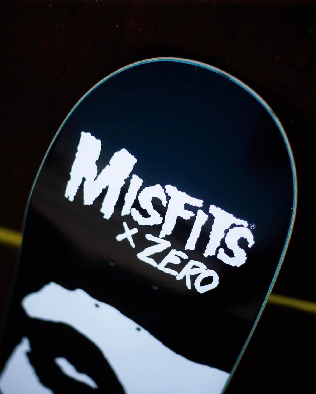 The Berricsさんのインスタグラム写真 - (The BerricsInstagram)「Misfits X @zeroskateboards are in The Canteen while supplies last! 🔗LINK IN BIO🔗 #skateboardingisfun #berrics #misfits」5月5日 8時48分 - berrics