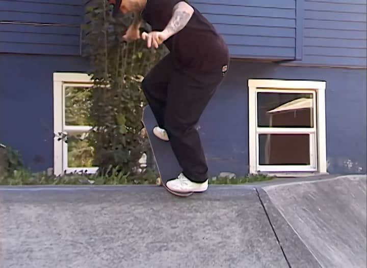 ラカイリミテッドフットウェアのインスタグラム：「Griffin’s new "Orca Card" part for @spitfirewheels & @35thnorth is live now @thrashermag @griffingass ⛽️⛽️⛽️  📹 @oh_yup @kevinstake #Lakai」