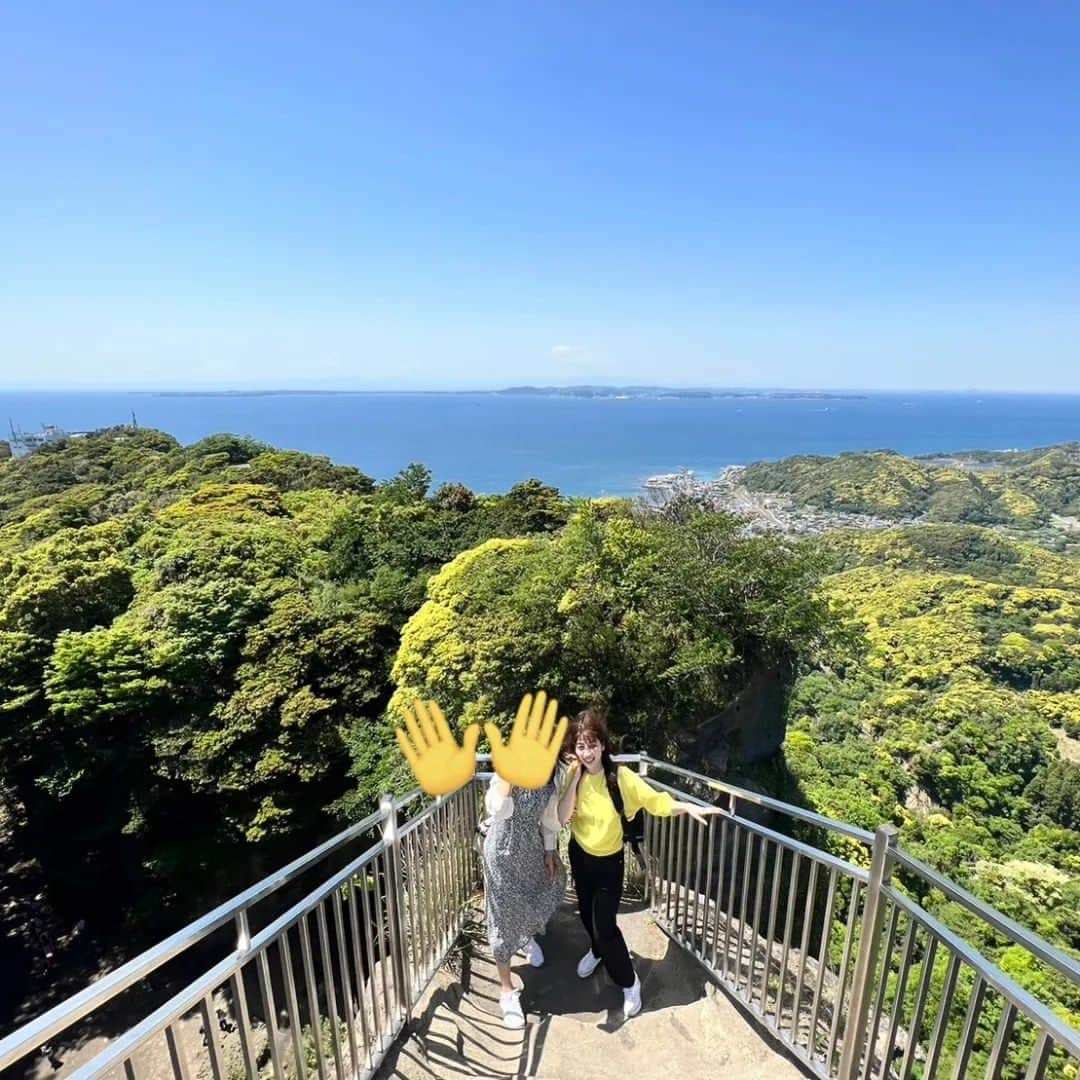 千種ゆり子さんのインスタグラム写真 - (千種ゆり子Instagram)「先日の千葉ショートトリップの写真📸 . 風が強かったw . . . . 衣装提供 . トップス、ボトムス . デッサン @dessin_official_jp  . #千葉  #鋸山  #japan  #地獄のぞき」5月5日 8時57分 - chikusa_yuriko