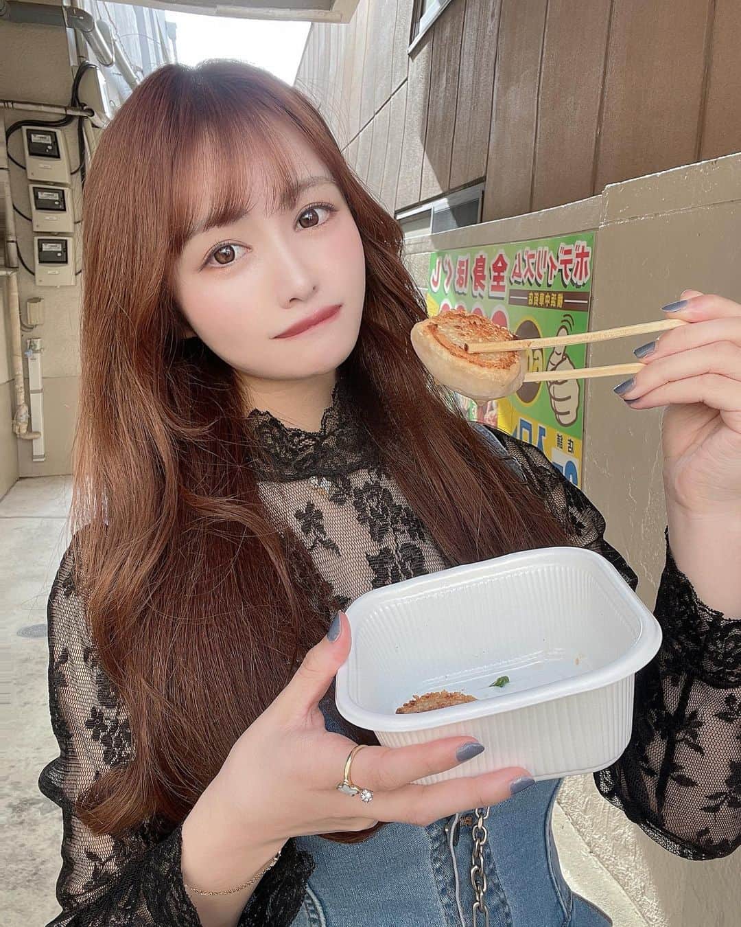 餃子のりさちゃんのインスタグラム：「GW(っ･д･`)っ(((((((´-ω-`)))ｭｻｭｻ  #横浜中華街  #横浜中華街食べ歩き  #横浜中華街グルメ  #中華街食べ歩き」