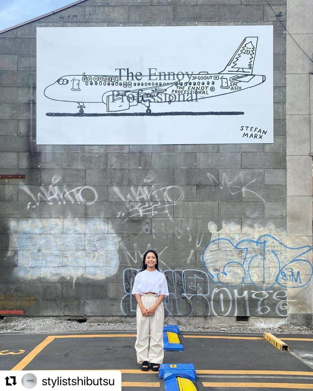 高梨沙羅のインスタグラム：「念願の壁！  #Repost @stylistshibutsu with @use.repost ・・・ 🛫🛫🛫🛫🛫🛫🛫🛫 @sara.takanashi」
