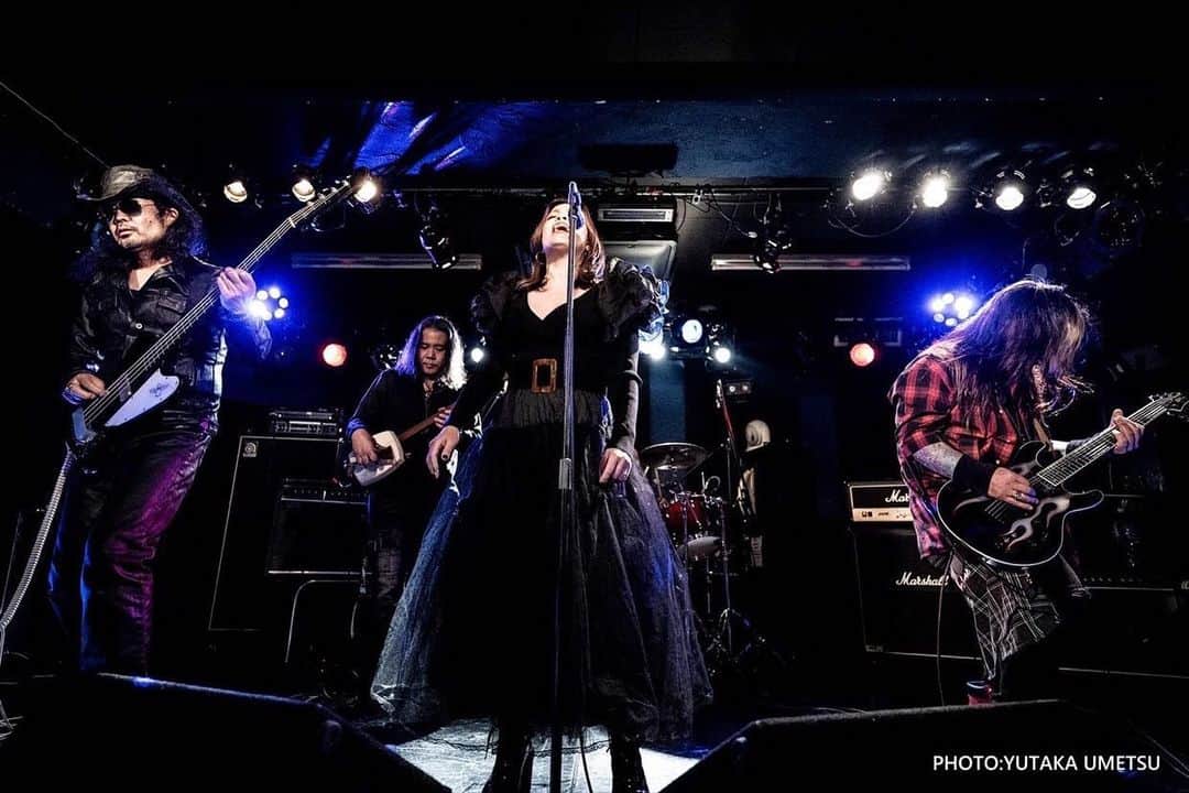 西国原礼子さんのインスタグラム写真 - (西国原礼子Instagram)「女性ボーカルバンドの共演でした👩」5月5日 18時29分 - rachel_thousand