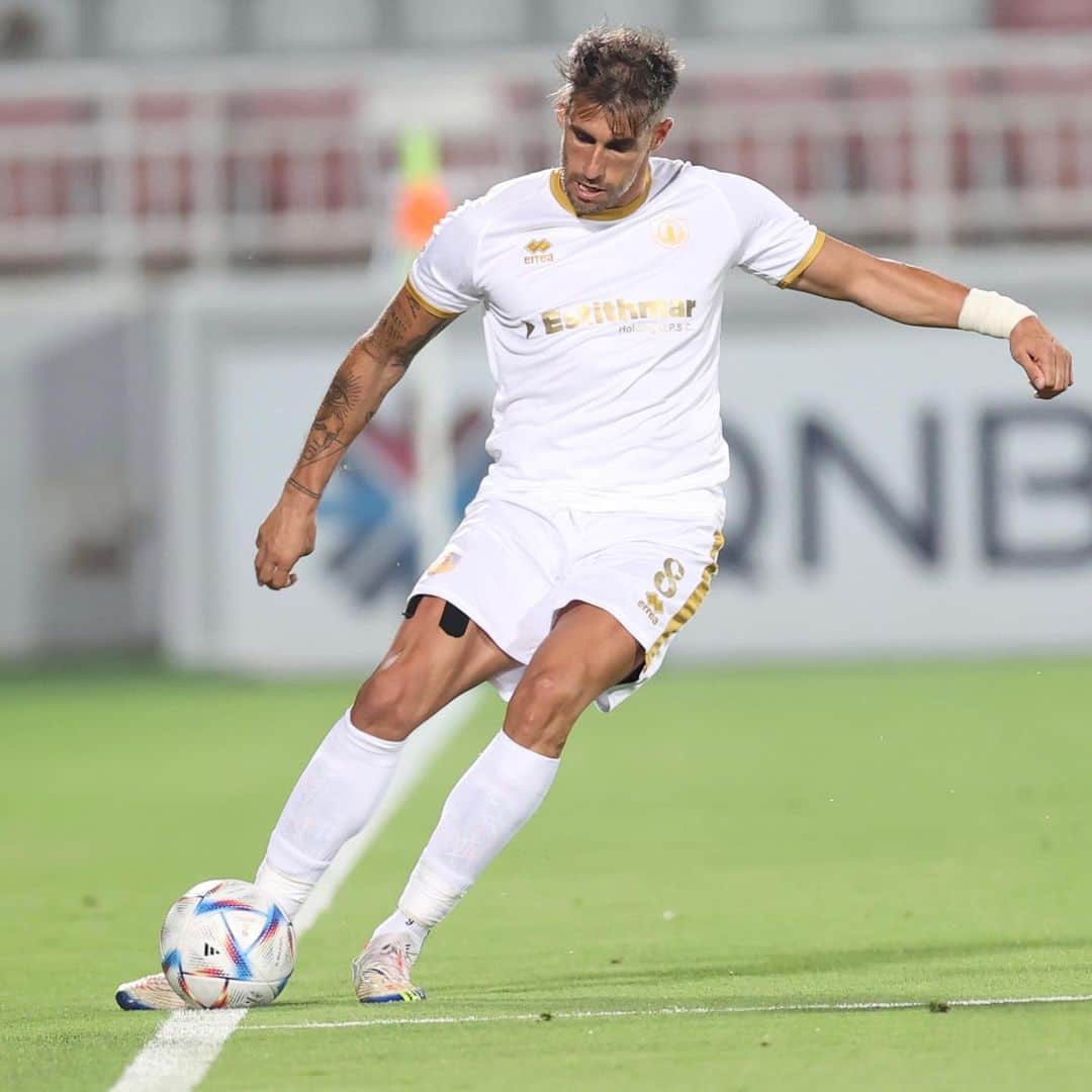 ハビ・マルティネスのインスタグラム：「Last effort guys! We fight until the end! +3 @qatarsportsclub @qsl」