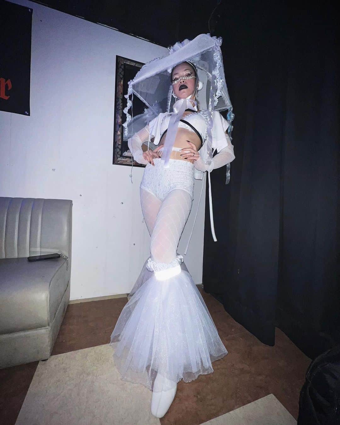 MARINAさんのインスタグラム写真 - (MARINAInstagram)「2023/5/3 🤍HA! Crush Ball🤍 in Osaka ーーーーーーーーーーーーーーーーーーーー  【OTA RUNWAY】 Dress code▶︎ White＆Black  お気に入りの衣装🤍🪽🫧  ーーーーーーーーーーーーーーーーーーーー #HACrushBall #osaka #japan #ball #vogue #vogueball #runway #otarunway #ballroom #voguing #fashion #houseoforicci #oricci #oriccijapan #TelumaOricci #大阪」5月5日 18時45分 - marina___oki