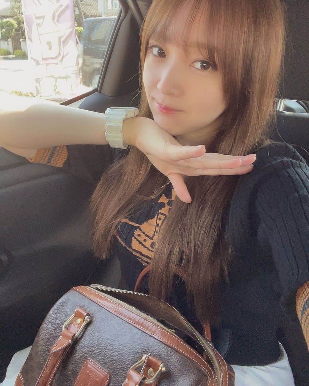 フェアリンのインスタグラム：「新しいモノよりアンティーク品が好きなんだっ  #celine  #CELINE #ヴィヴィアンウエストウッド  #ヴィヴィアン」