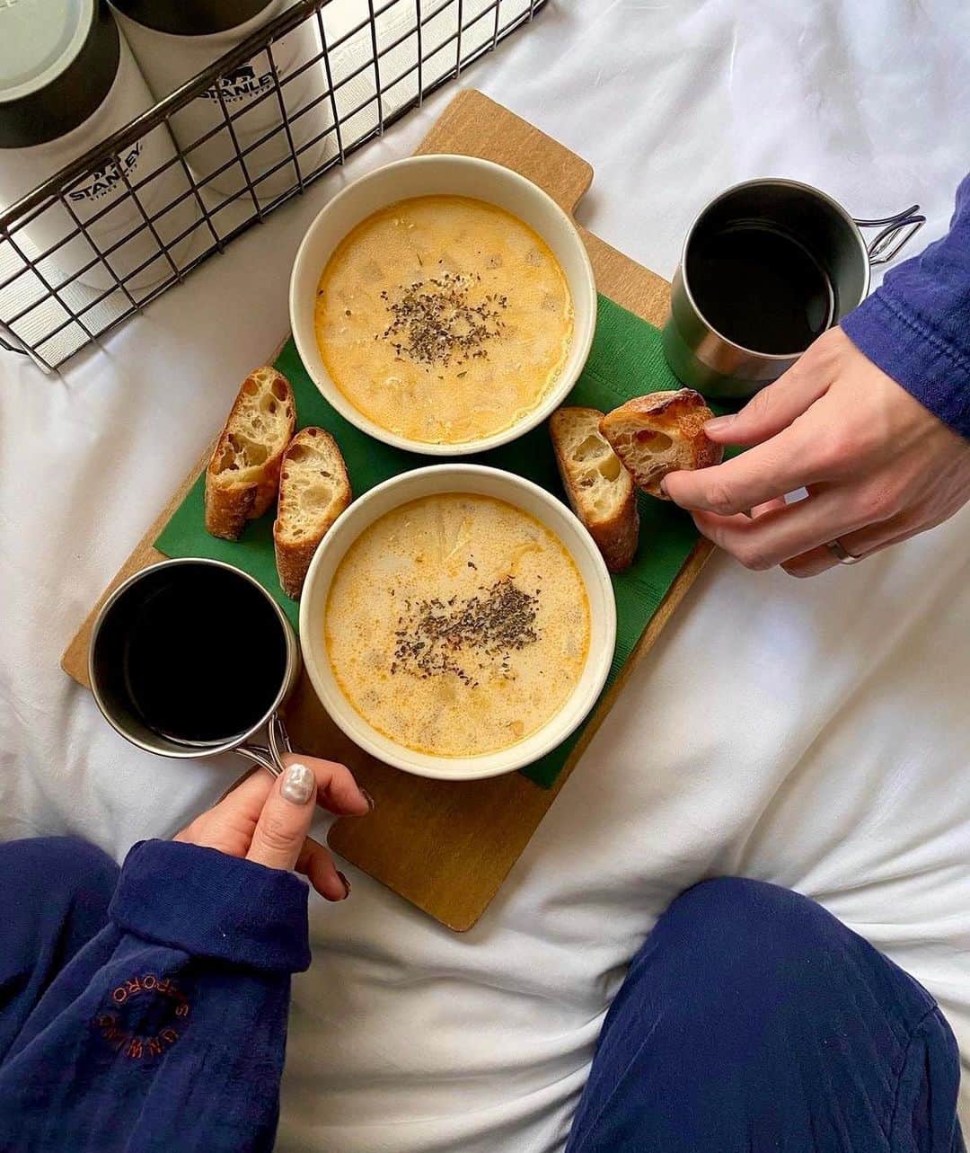 UNWIND HOTEL&BAR THE LODGE-LIKE HOTELのインスタグラム：「📸Photo by : @_____piiiyo 素敵なお写真を#repost させていただきます！  ホテルオリジナルパジャマよかった👕 軽めの朝食もgood〜〜🌞  ------------------------------ 朝食はルームサービススタイル🥕 パジャマを着たまま自宅のようにのんびりと食事ができます。 非日常の空間で、くつろぎのひとときをお過ごしください☺️  📍@unwind_hotel_sapporo  ロッジライクの非日常感な体験ができる ライフスタイルホテルです。  ------------------------------  #explorelively #unwindhotelandbar #unwindhotelandbarsapporo⁠  #ペンドルトン  #pendleton  #薪ストーブのある暮らし #ログハウス #ロッジ  #札幌ホテル #北海道ホテル #ホカンス #ホテル巡り #ホテル女子会 #ホテル朝食   #hotel #hokkaido #trip #hokkaidosgram #hokkaidolikers #japantrips #pendleton」
