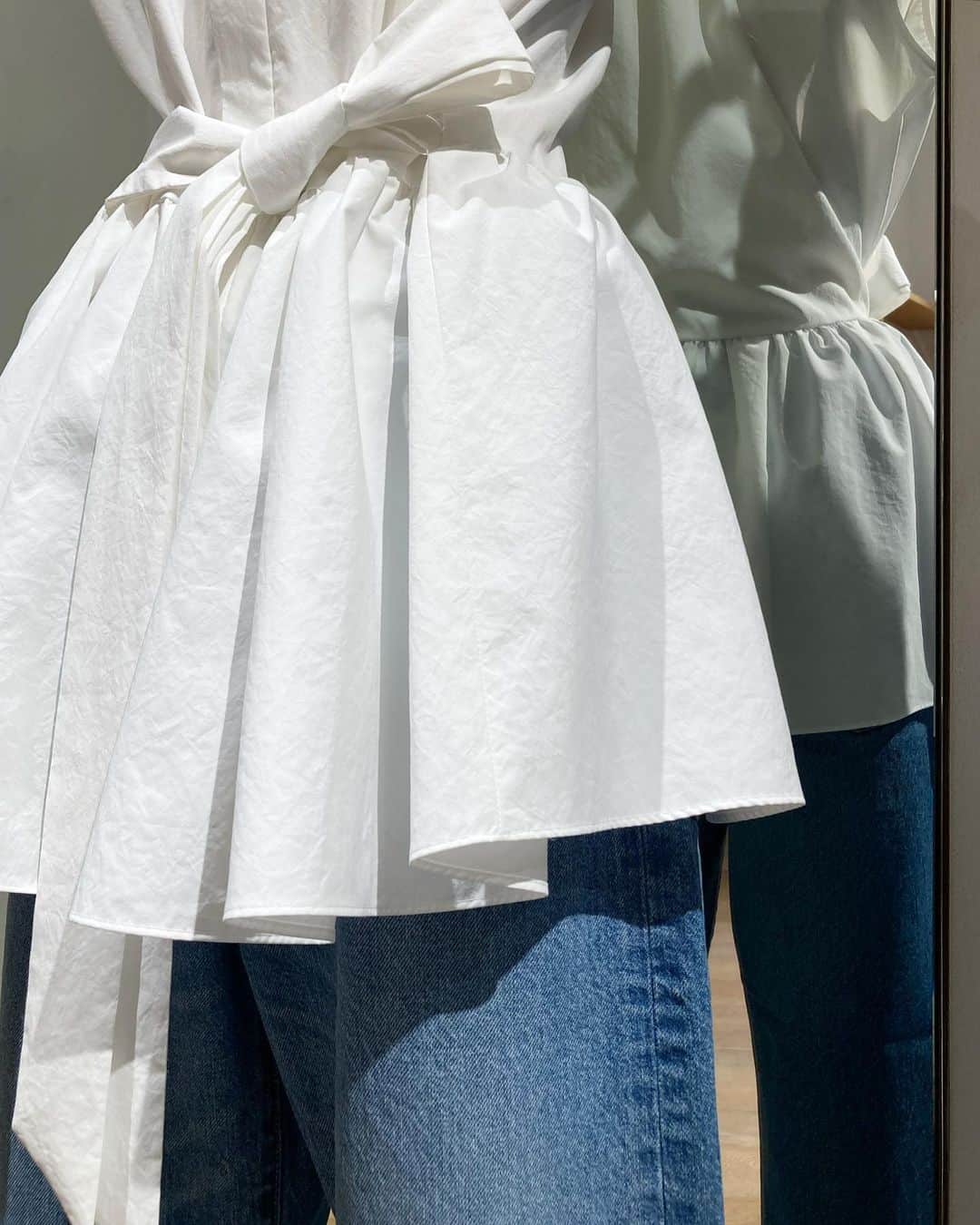 のインスタグラム：「Blouse 28,600yen / ASTRAET #ASTRAET  #アストラット #2023ss #springsummercollection」