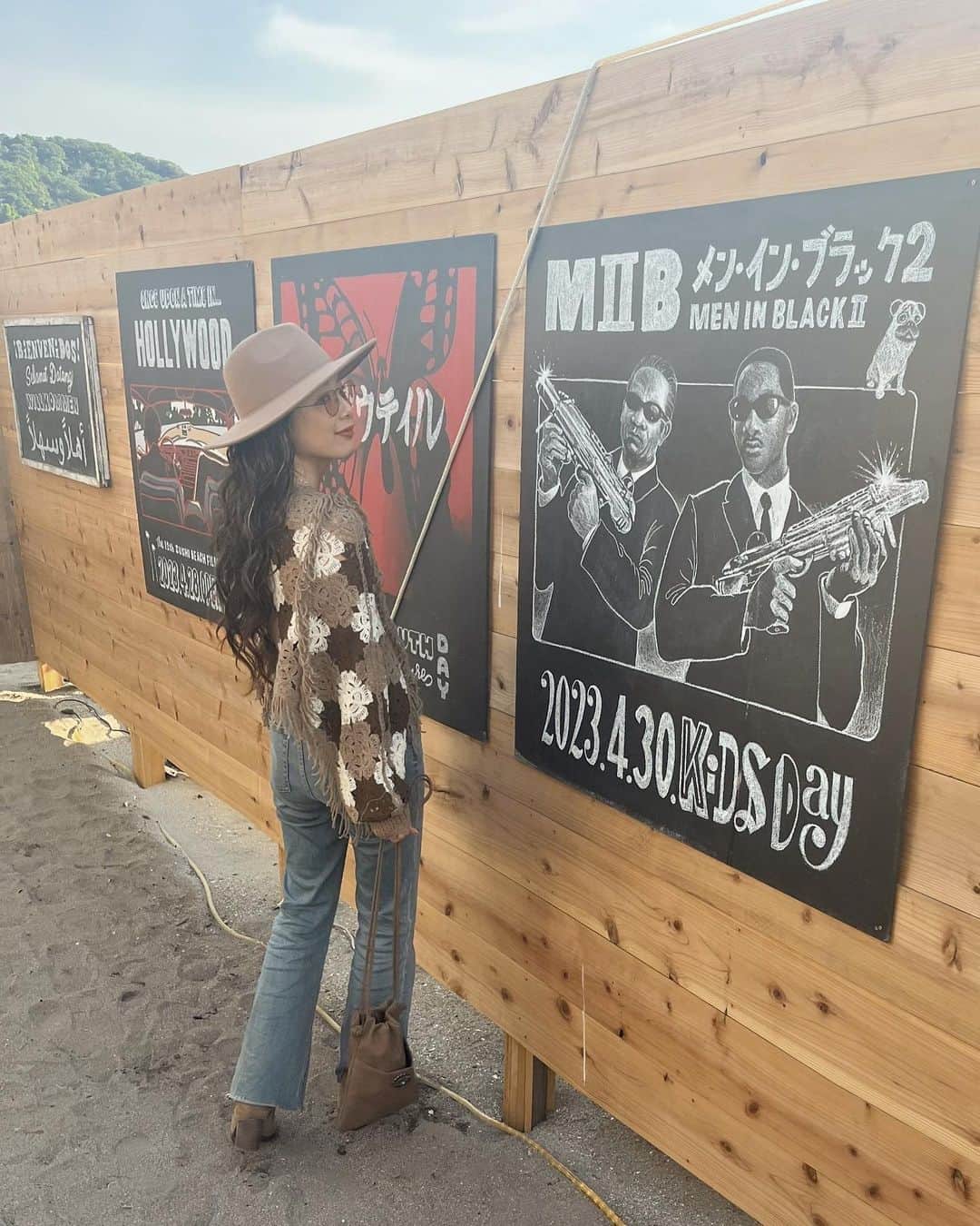 KONDOUMIYUのインスタグラム：「⁡ ⁡ ⁡ フリンジがついてて ブラウン系のニットなんて 近藤さんが買わない訳がない ✌🏾笑 ⁡ 安っぽくないし大正解でした 🐫🕌🤎 ⁡ ⁡」