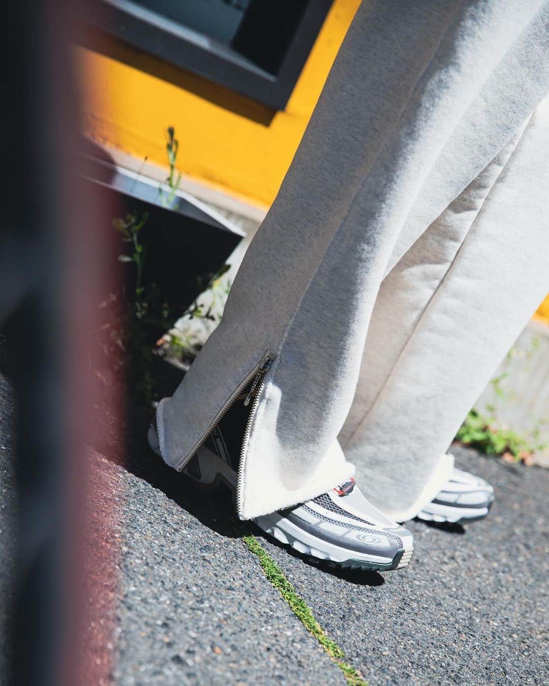 beams_harajuku_officialさんのインスタグラム写真 - (beams_harajuku_officialInstagram)「Pants:Zip wide sweat trousers @sugarhill_tokyo Shoes:ACS PRO PEA @salomon Sunglass:RaderEP RT @oakley   Photo by @onokoro0710   #sugarhill #salomon #oakey」5月5日 19時14分 - beams_harajuku