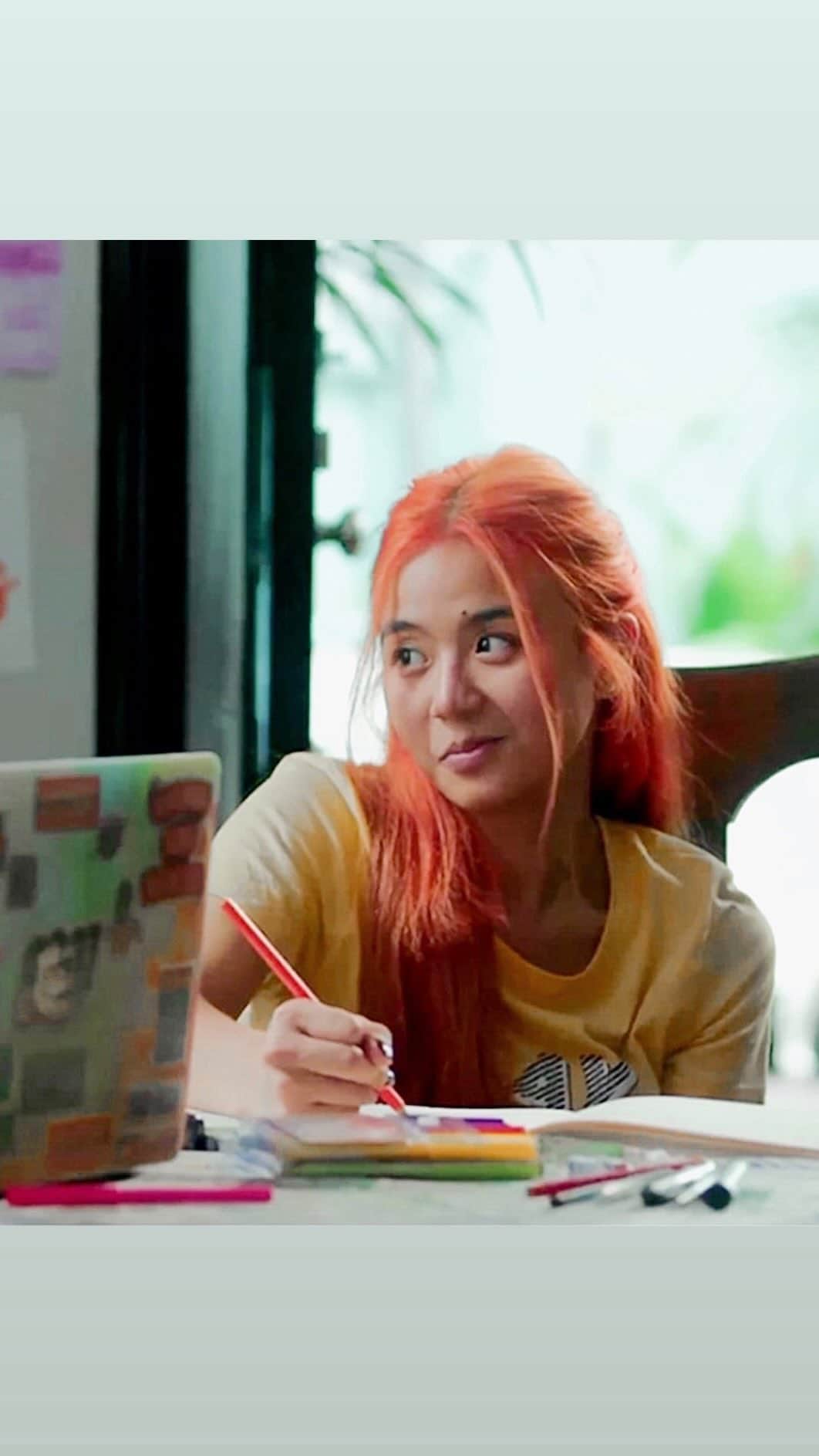 Miles Ocampoのインスタグラム：「Hi! I’m Mae, the grocery girl. 🧡  “MISSED CONNECTIONS” streaming on Netflix on June 02! Directed by direk @jelisechungortigas. 🎬」