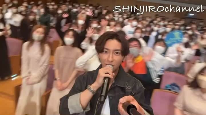與真司郎のインスタグラム：「OPENREC SHINJIRO channel PLUS 〜team  ATAE Promise Hotel〜 更新しました‼️  「トークショー兵庫公演ありがとうございましたー！」 (20:00〜公開予定)  #與真司郎 #SHINJIROATAE #カトシバメセン #TS2023 #あれなんの体操でどこに効くの #気のせいかもだけどチーム與ハモってた」