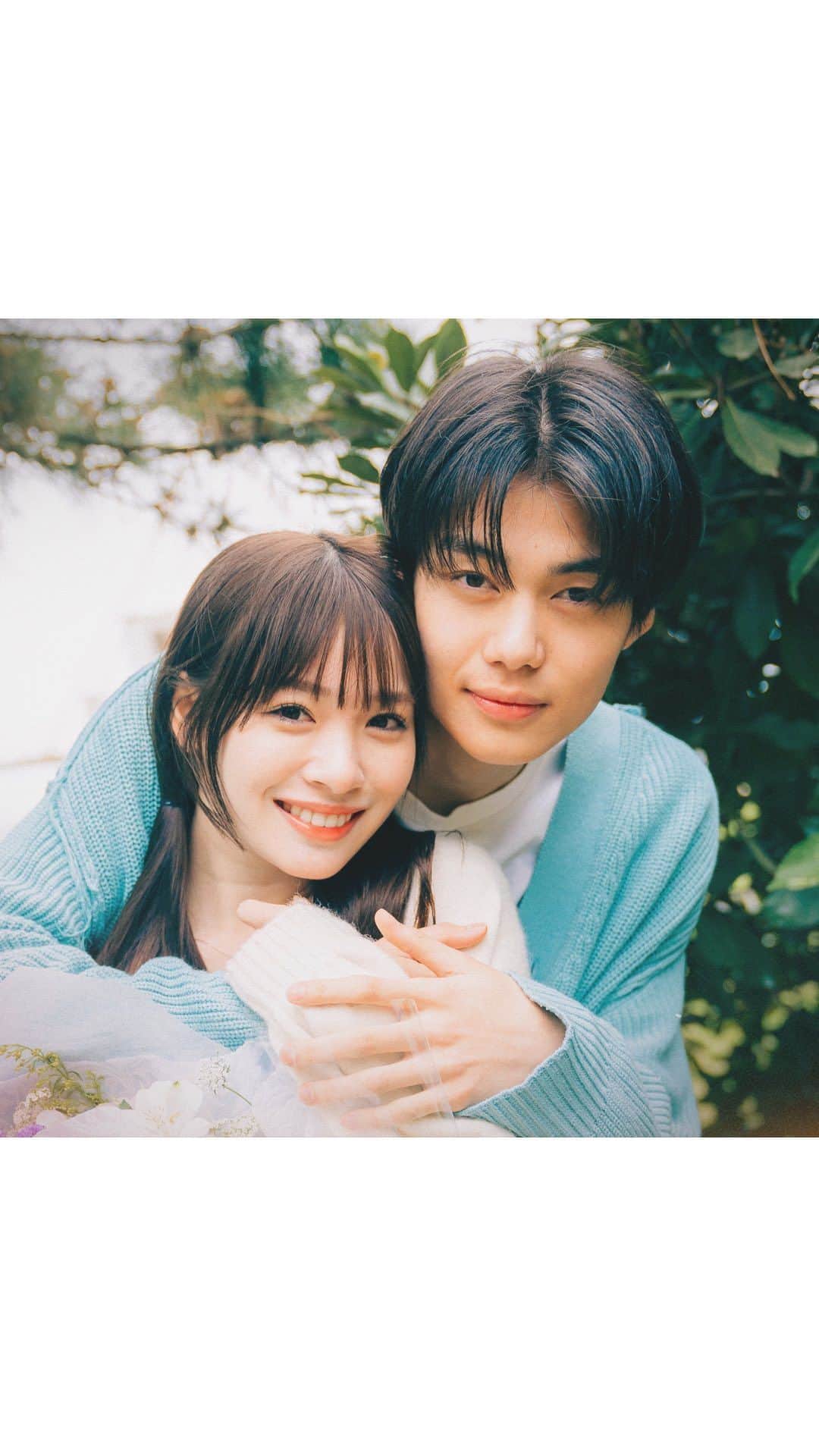 のインスタグラム：「この手に沼る...🫢💭 年下男子からのハグがやばすぎる...   〜 ✽〜 ・〜 ✽〜 ・〜 ✽〜 ・〜 ✽〜 ・〜 ✽〜  オオカミには騙されないとは🐺  ✿ Point1 オオカミの存在 女子メンバーの中に恋をしない""嘘つき""オオカミ""が潜んでいる。  ✿ Point2 花束ルール 花束を渡されてた人は一切の嘘をついてはいけない。  あなたは恋の嘘を見抜けますか？  #花束とオオカミちゃんには騙されない ABEMAで全話無料配信中💐  〜 ✽〜 ・〜 ✽〜 ・〜 ✽〜 ・〜 ✽〜 ・〜 ✽〜  #齊藤なぎさ (19) @saitou_nagisa #美月 (22) @lxxe_myself.8 #永井愛実 #まんちゃん (20) @nagai_manami_0921 #ちせ #치세 (24) @peach_chu_ #中川紅葉 (22) @kureha_nakagawa #かりん (17) @sunazurisuki_  #夏生大湖(21) @omi.natsuki.official #柊太朗(22) @tar0tar0tar0shi #今井竜太郎(17) @ryutaro__imai #ロビン(19) #robin #로빈 @thereal_robin_ #マテウス(22) @spicegirl.jp  〜 ✽〜 ・〜 ✽〜 ・〜 ✽〜 ・〜 ✽〜 ・〜 ✽〜 #花束オオカミ #オオカミには騙されない #オオカミ好きと繋がりたい #JKの素敵な思い出 #JK1 #JK2 #JK3 #恋愛#大学生 #大人っぽ  #デート #デートスポット #カップル」