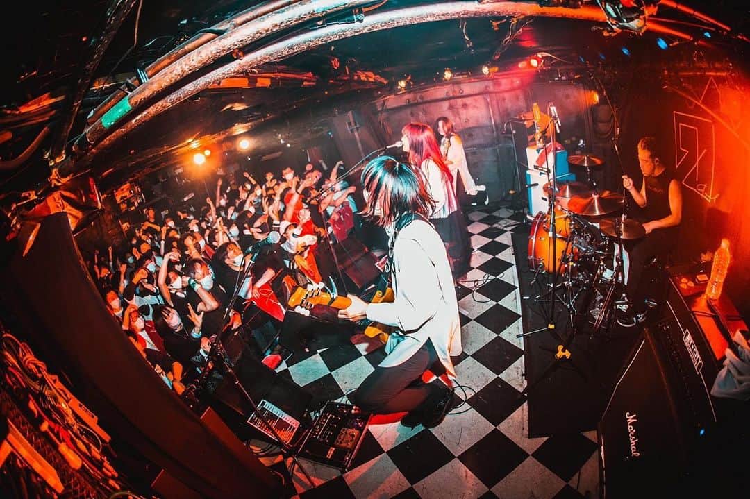 リアルのインスタグラム：「ЯeaL Яock Яevolution 10th anniversary EP『Our New ЯeaL』release tour  2023.04.29 @ SHELTER  Thank you!!  photo by （ @akanem515 ） #ЯeaL #ЯeaL10周年」