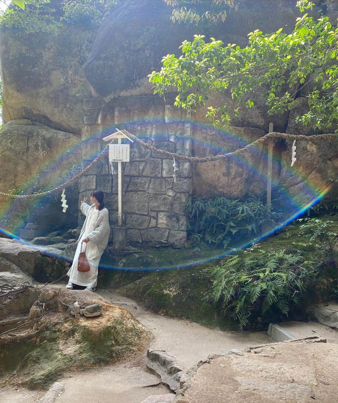 青山有紀さんのインスタグラム写真 - (青山有紀Instagram)「氣持ち良かった〜✨🌈✨ #越木岩神社」5月5日 11時33分 - yukiaoya