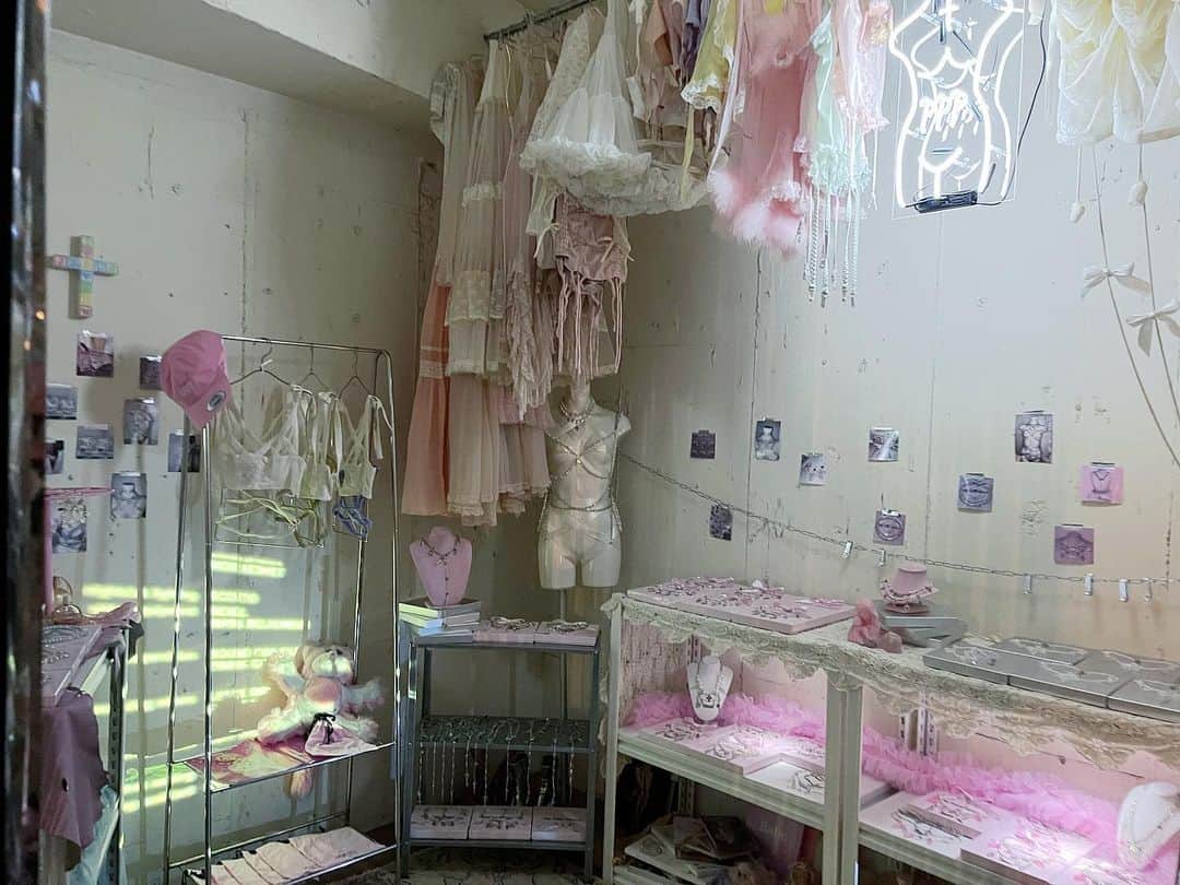 PPP（pink pixie princess）さんのインスタグラム写真 - (PPP（pink pixie princess）Instagram)「💌来店予約はDMにてお受けします♡ 来店希望日と時間をお知らせください🤲🏼 open 13:00 close 20:00」5月5日 12時49分 - _ppp_official
