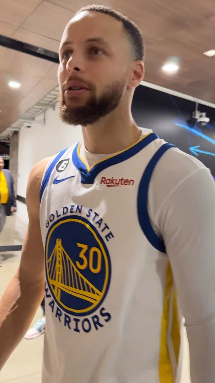 ゴールデンステート・ウォリアーズのインスタグラム：「Back in the series… @stephencurry30 (20p/12a) walks off with 127-100 Game 2 W!」