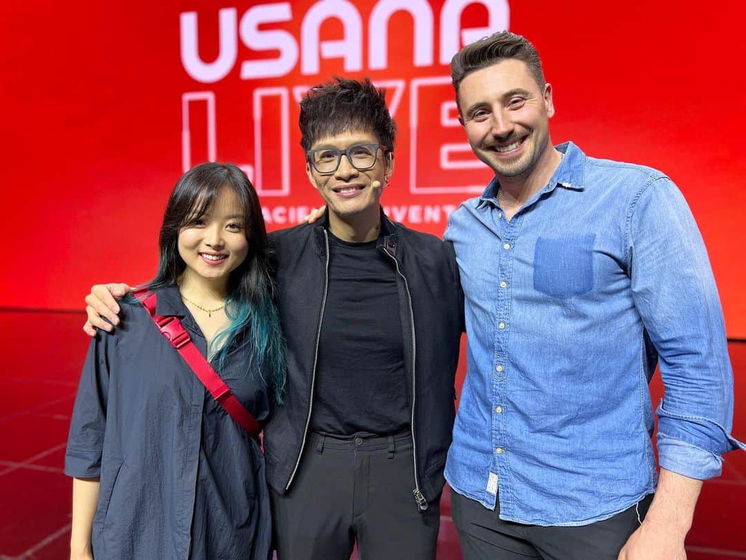 ミン・ユラのインスタグラム：「We out here! So happy to be back in Korea again for APC2023 🥰 Also, thank you Vinh for absolutely blowing my mind 😵‍💫 #Usana #usanakorea #apc2023 #usanathletes」