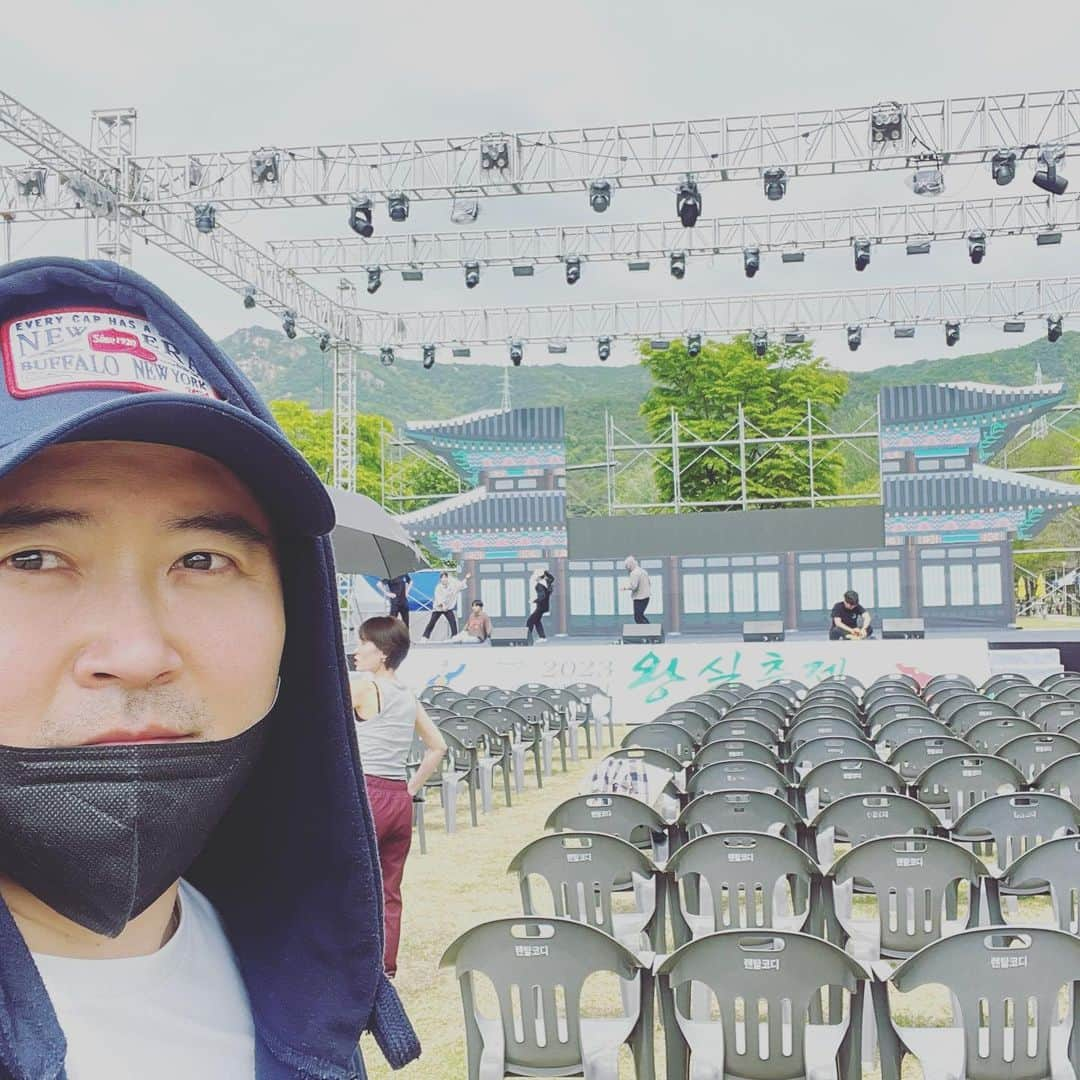 イム・ホのインスタグラム：「#2023양주회암사지왕실축제 #하늘을받들다 #열심히준비한공연이내일5월6일토요일7시30분양주회암사지박물관특설무대에서열립니다 #많은관심부탁드립니다」