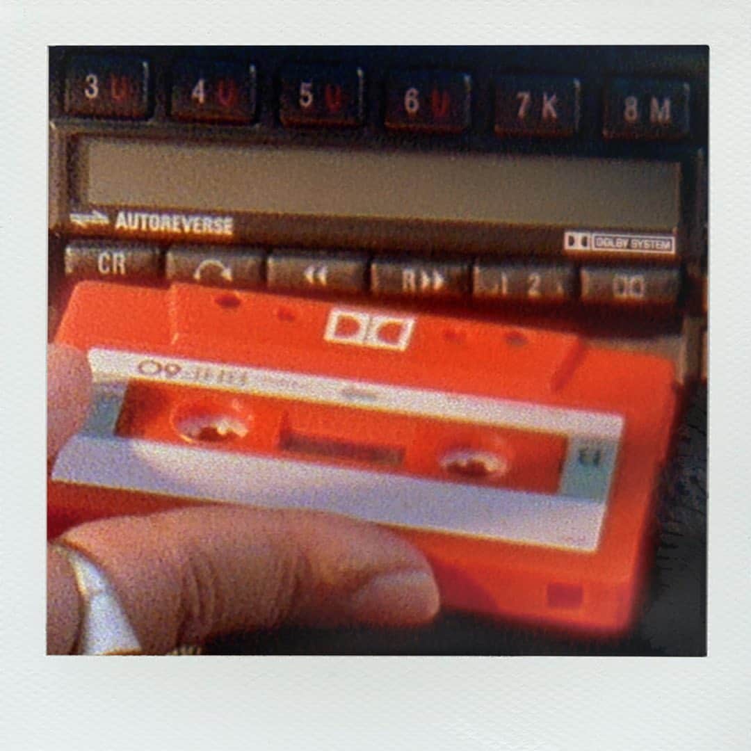 メルセデス・ベンツさんのインスタグラム写真 - (メルセデス・ベンツInstagram)「UNHEARD OF: it all started with the click of a tape. Now, Dolby and Mercedes-Benz are opening a new chapter of music in cars.  #MercedesBenz #Dolby #UnheardOf #Cassette #W123」5月5日 15時00分 - mercedesbenz