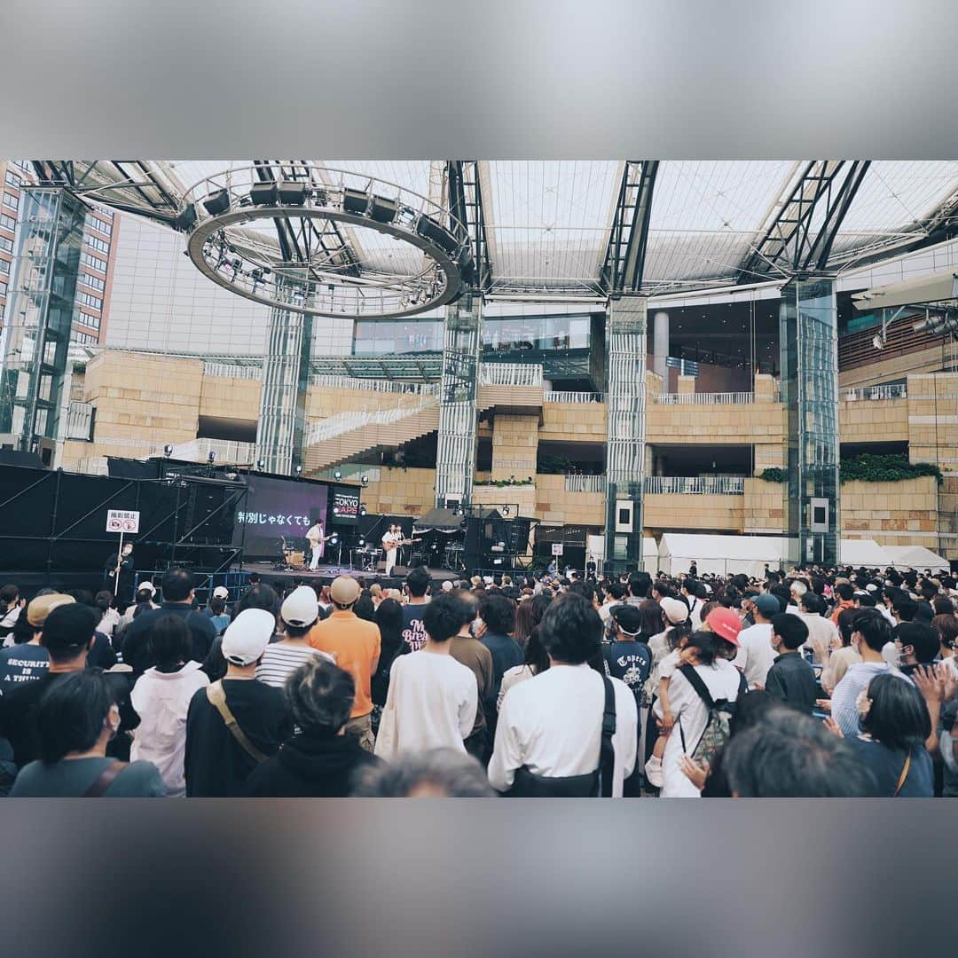 J-WAVEさんのインスタグラム写真 - (J-WAVEInstagram)「#由薫 撮りおろし写真 公開  フリーライブイベント J-WAVE & Roppongi Hills present TOKYO M.A.P.S Chris Peppler EDITION  ゴールデンウィークの5/5(金祝)、6日(土)の2日間、 六本木ヒルズアリーナにて開催中🌐  初日5日に登場！ 由薫（ @yukayu_ka79 ）のライブ写真を公開✨ Photo by 上飯坂一 @kamiiisaka  ■セットリスト M1 ヒヤシンス M2 No Stars M3 Swimmy M4 lullaby M5 星月夜 M6 Blueberry Pie M7 gold  【イベント概要】 J-WAVE & Roppongi Hills present TOKYO M.A.P.S Chris Peppler EDITION  日程：2023年5月5日（金祝）、6日（土） 会場：六本木ヒルズアリーナ 　　 （東京都港区六本木6-10-1） 出演：後日発表 入場：無料 主催：J-WAVE（81.3FM）/ 六本木ヒルズ 問い合わせ：六本木ヒルズ総合インフォメーション tel:0364066000（11:00～19:00） 公式サイト：https://www.tokyomaps.jp/  #jwave #tokyomaps」5月5日 15時07分 - jwave813