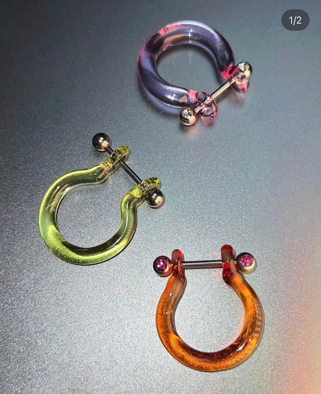 Justine Clenquetさんのインスタグラム写真 - (Justine ClenquetInstagram)「SURPRISE DROP! Limited edition collection of blown glass jewelry made with a local artisan in the North of France🧡 #justineclenquet」5月5日 16時04分 - justineclenquet