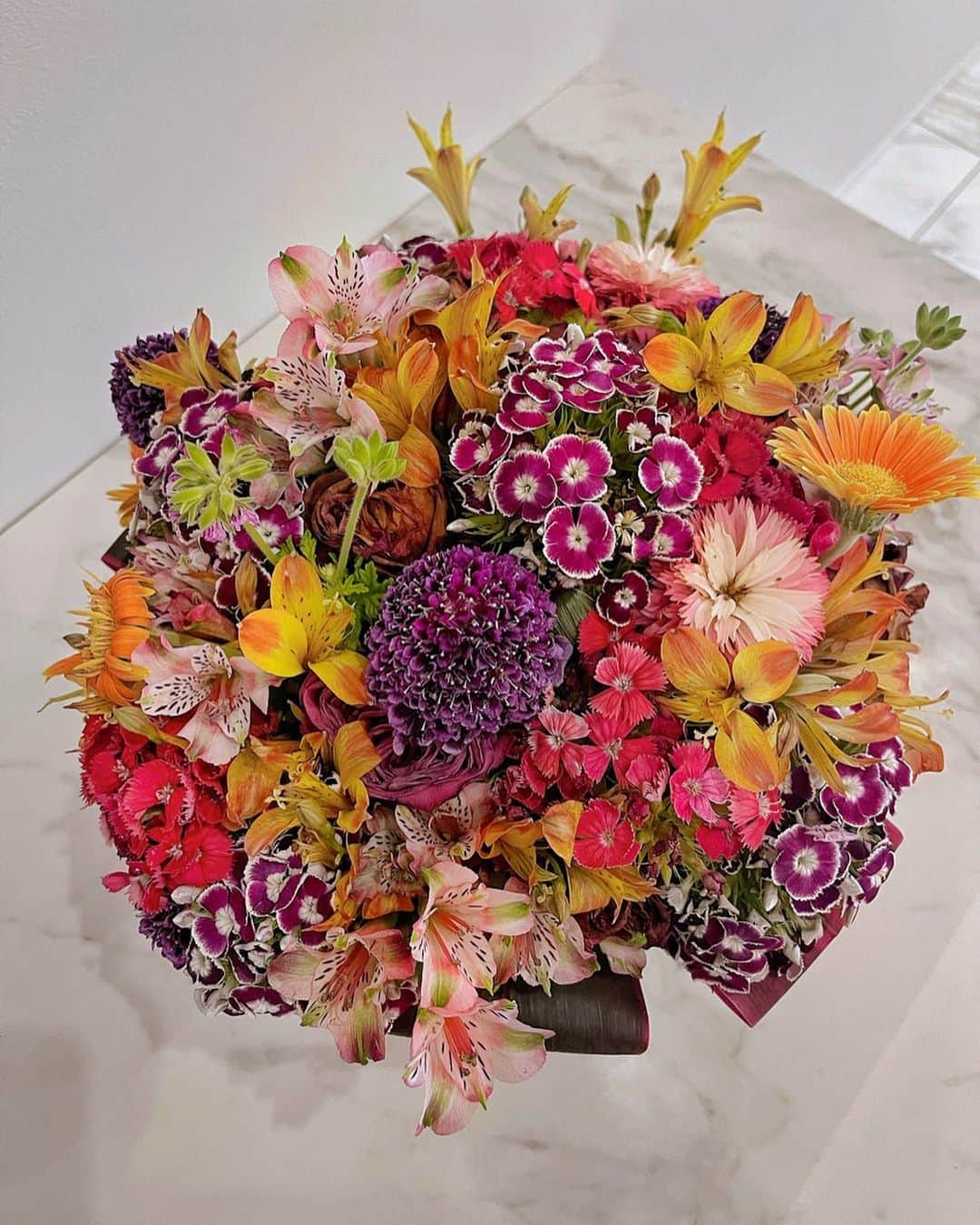 SEIRAのインスタグラム：「 ︎︎ いつもセンス良きbouquet💐のプレゼント🎁 @tadatetsu ありがとう💋💕」