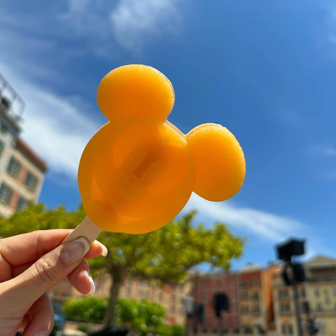 kyoco_ococさんのインスタグラム写真 - (kyoco_ococInstagram)「🍿🍨😋  @tokyodisneyresort_official  #tokyodisneyland#disneysea#40th#ディズニーランド#ディズニーシー#40周年」5月5日 16時49分 - kyocoococ