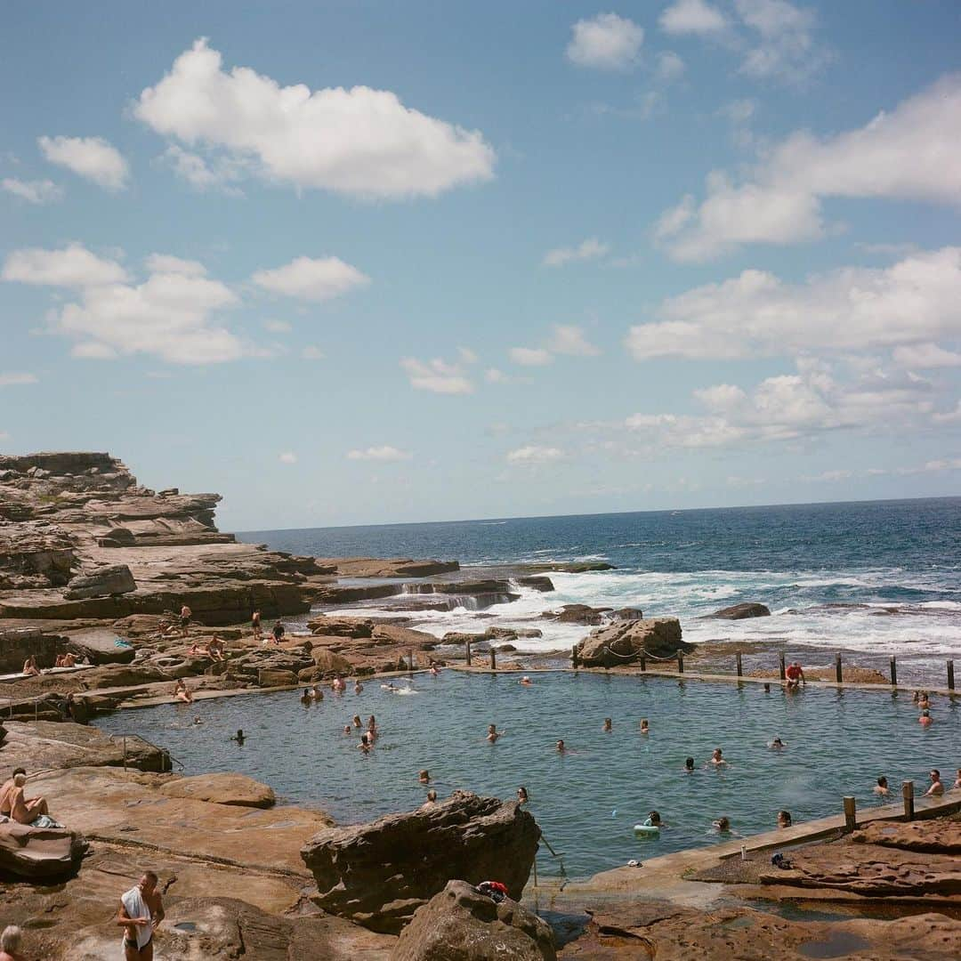 ペ・ジョンナムさんのインスタグラム写真 - (ペ・ジョンナムInstagram)「sydney story no.2 🌊🏊🏻‍♂️☀️🏄🏻‍♂️🚤📸🎞️🎞️🎞️rollei3.5f & cx-2 #노보정노필터  #배작가」5月5日 17時18分 - jungnam_bae